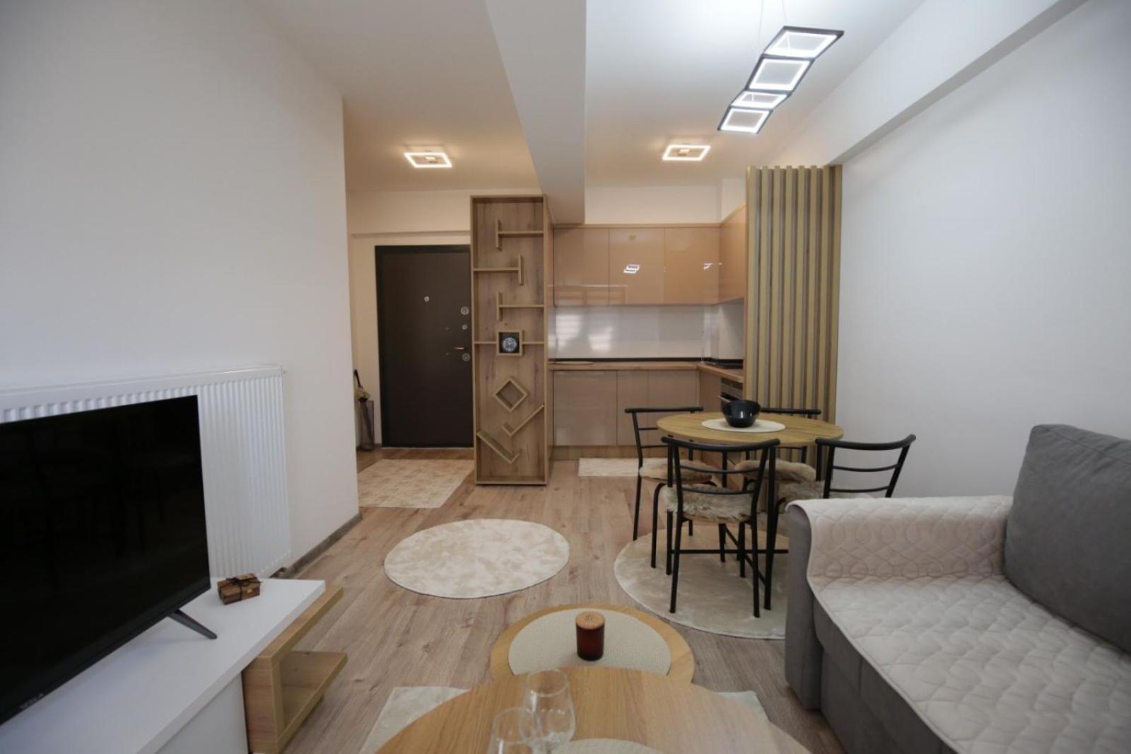 One-Bedroom Apartment photo 2