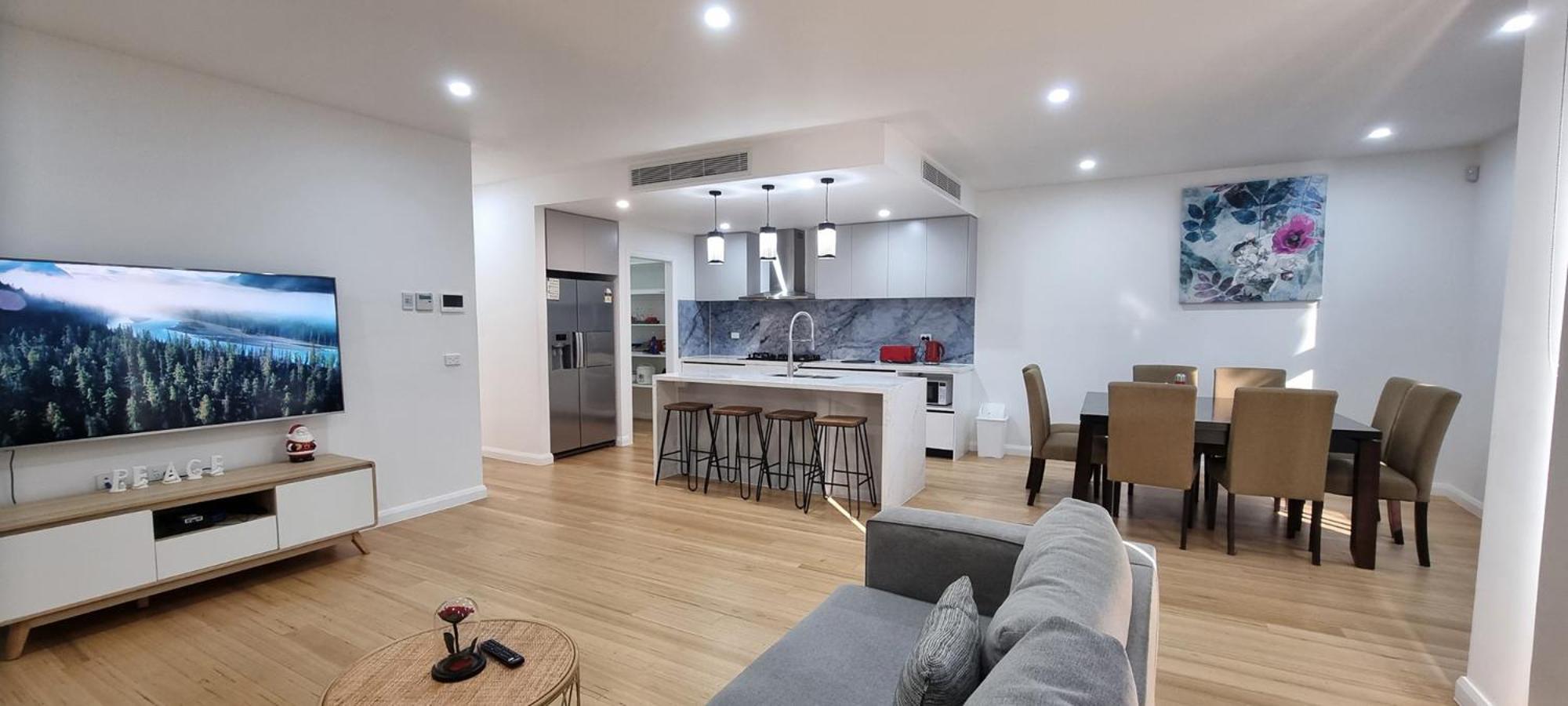 Four-Bedroom House photo 1