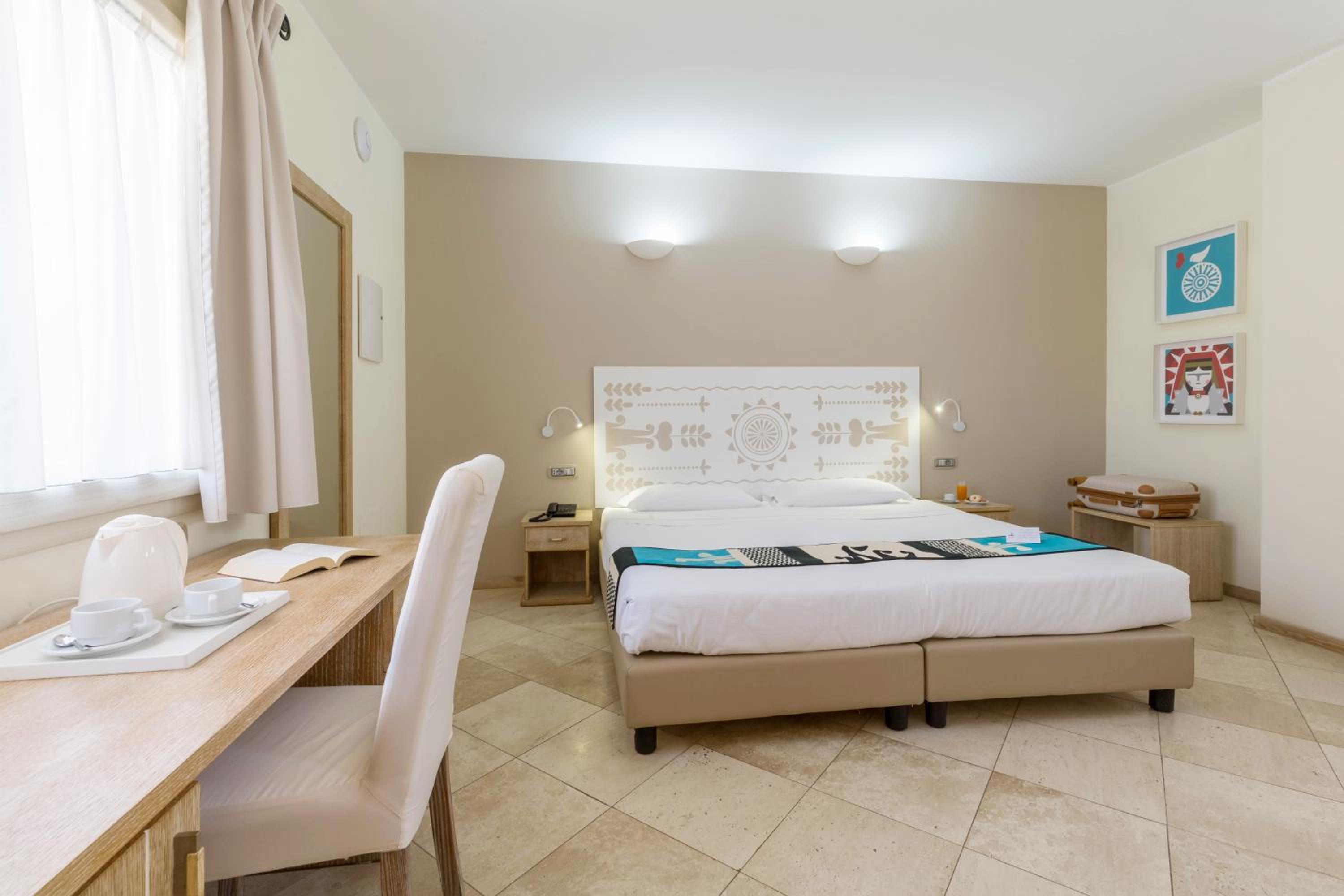 Double or Twin Room - Photo 14