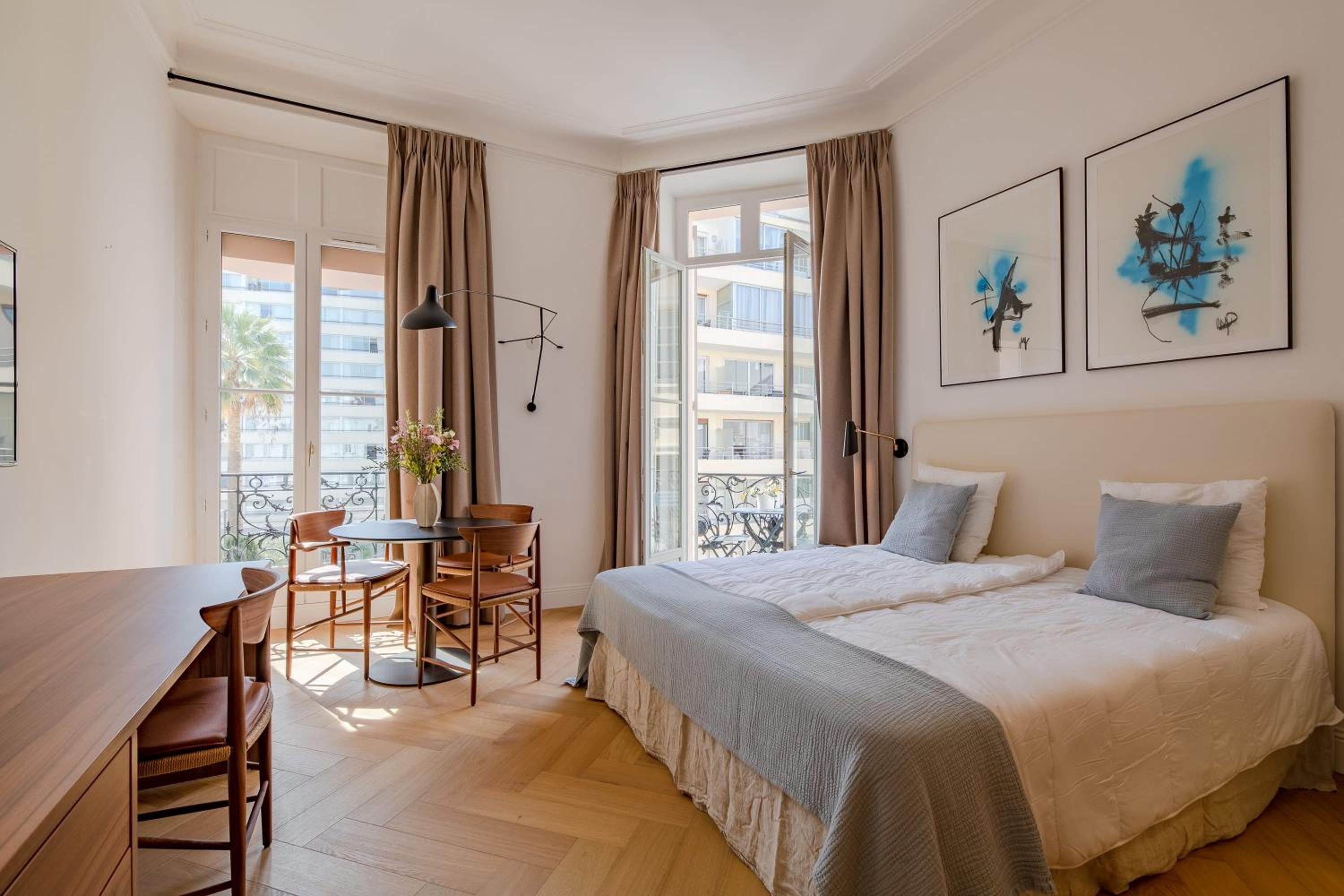 Studio Apartment