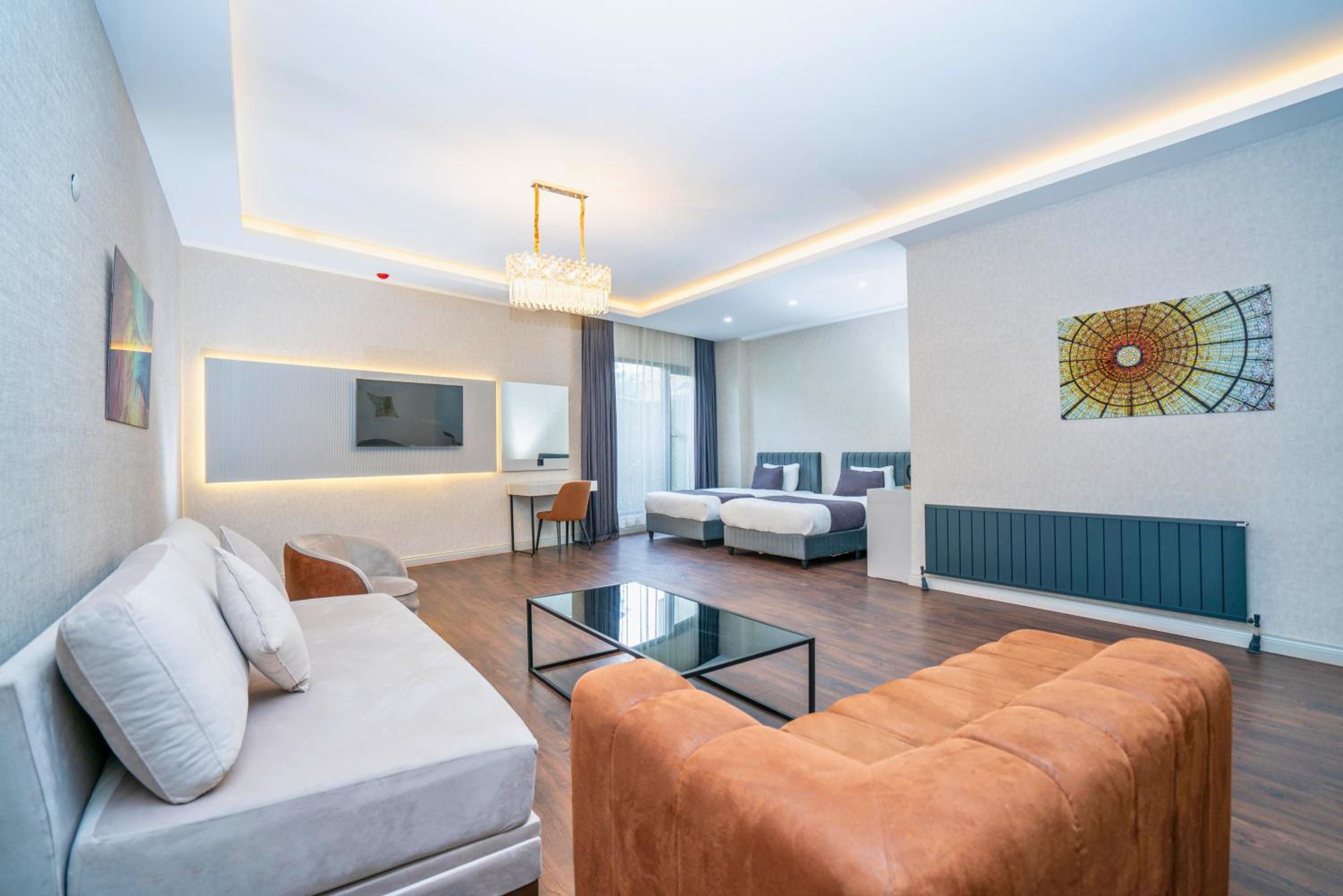 Superior Quadruple Room - Photo 1