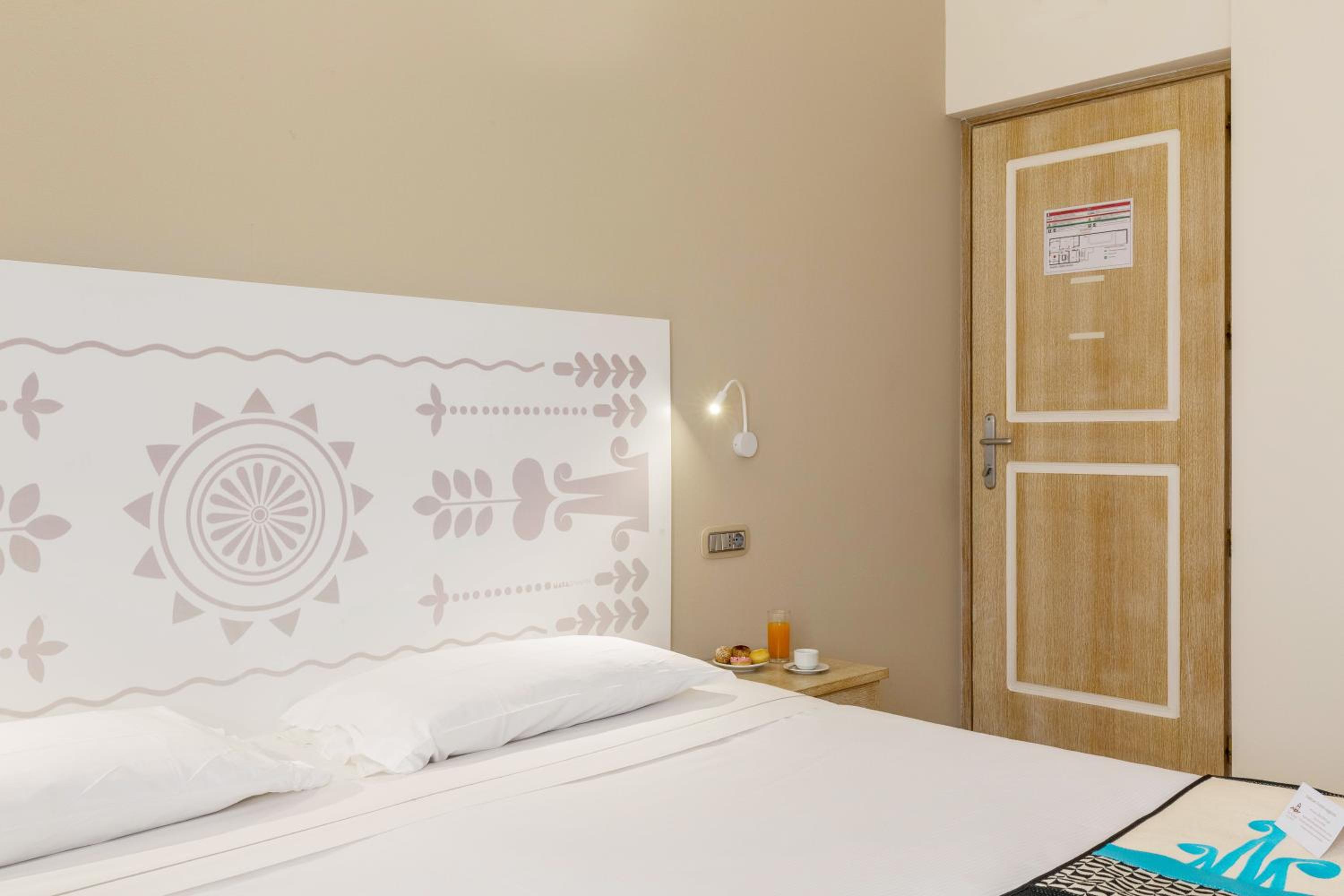Superior Double or Twin Room - Photo 2