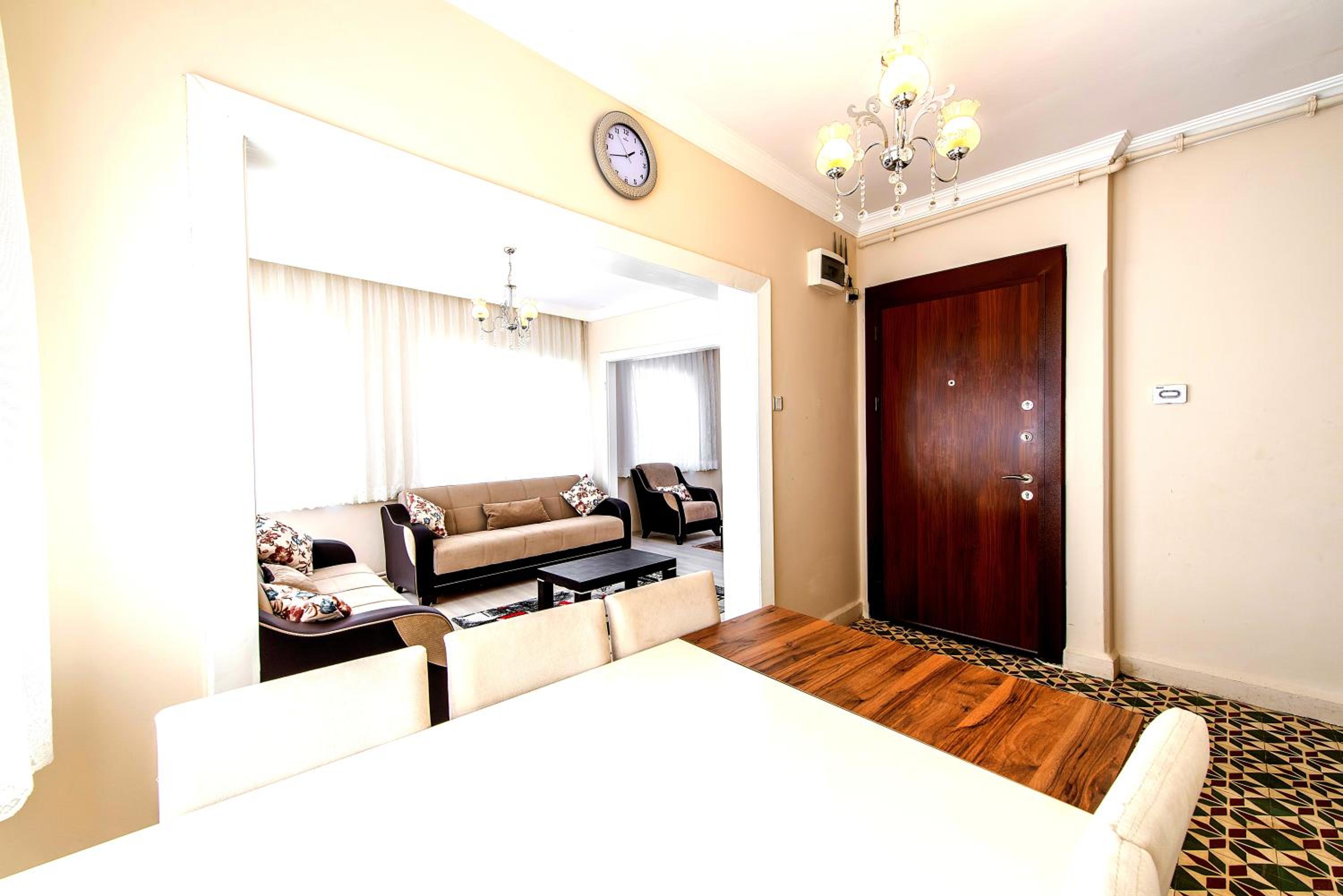 Deluxe Apartment photo 2