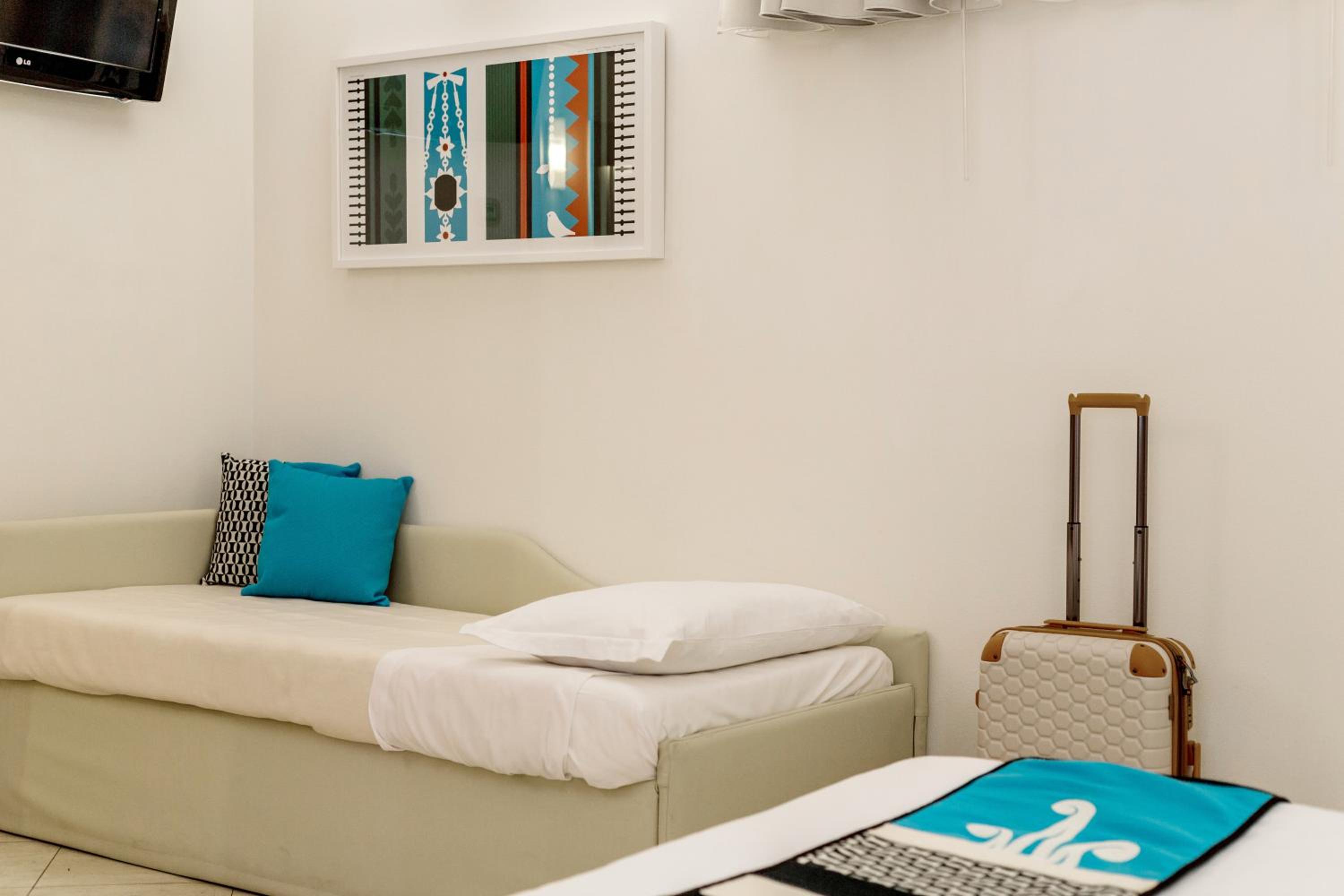 Triple Room - Photo 15