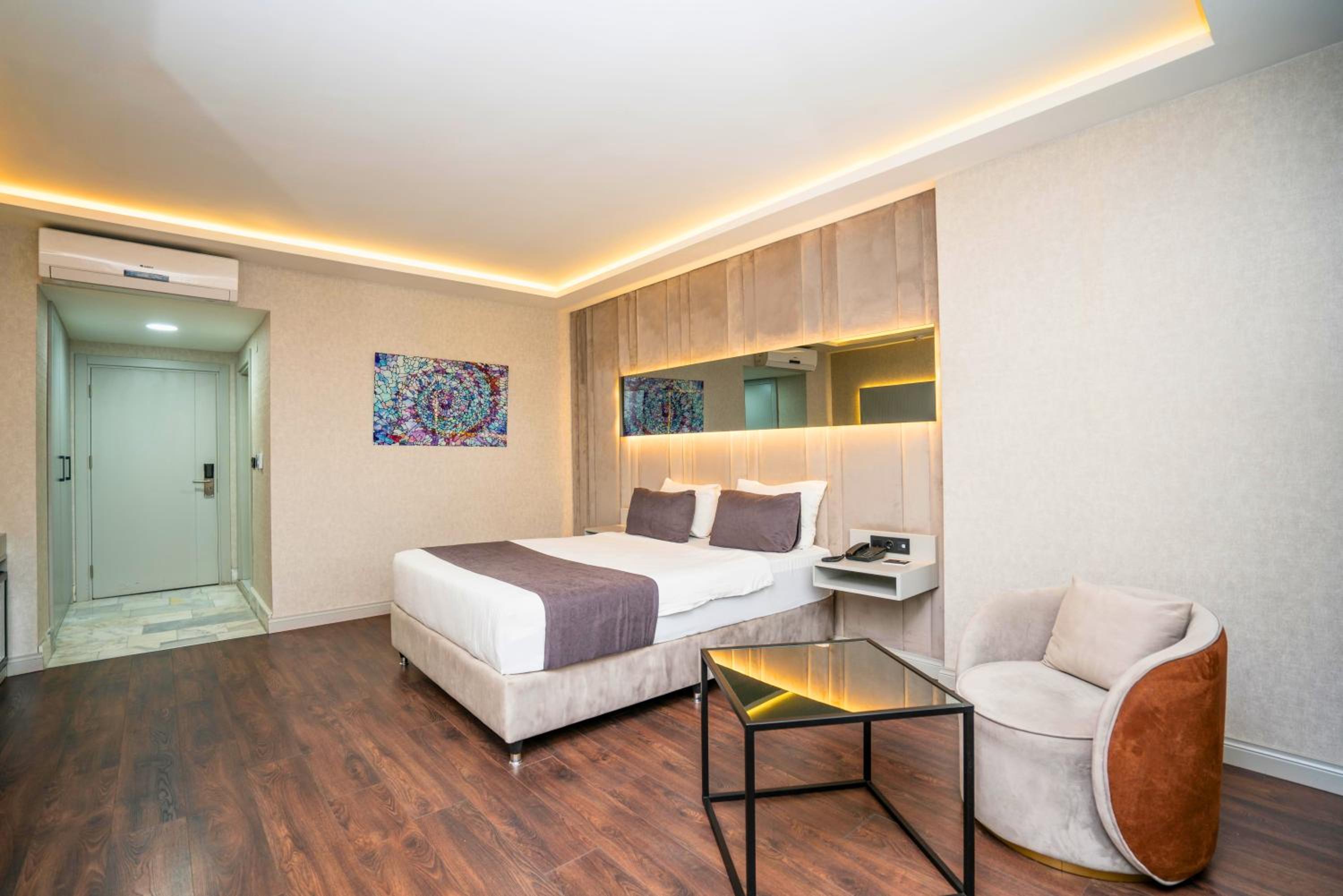 Standard Double Room - Photo 4