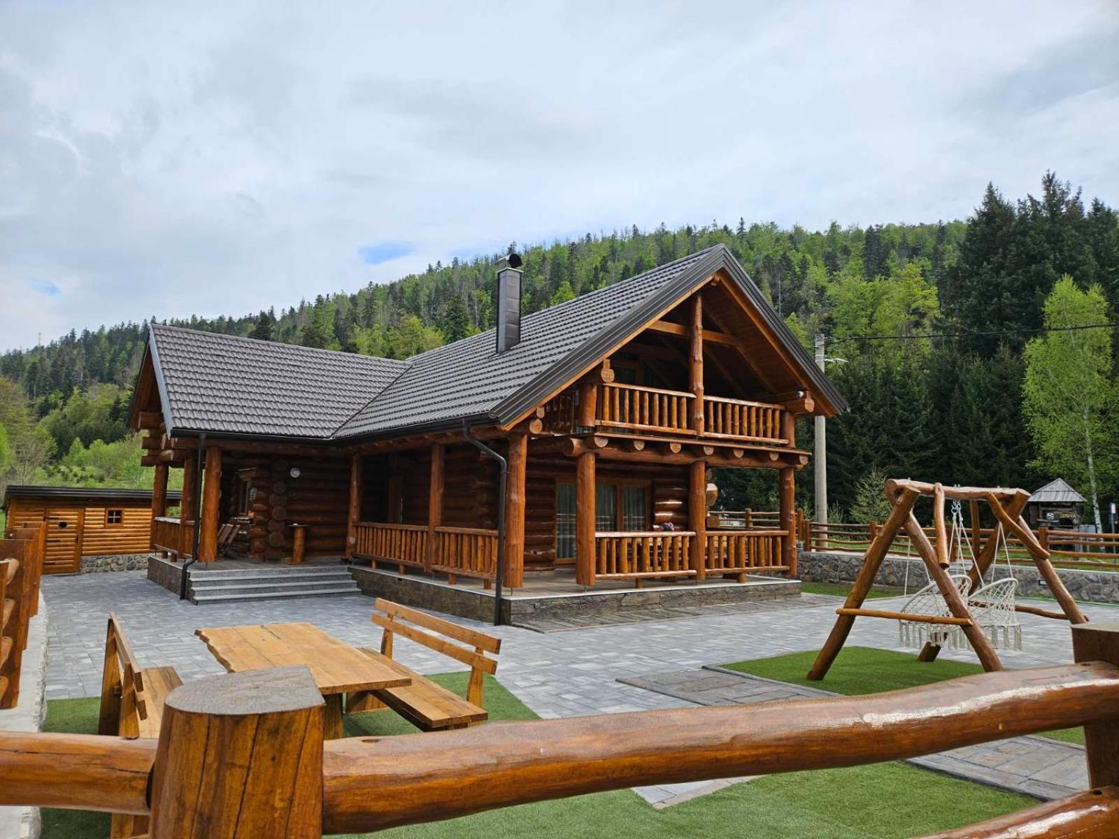 Three-Bedroom Villa photo 3
