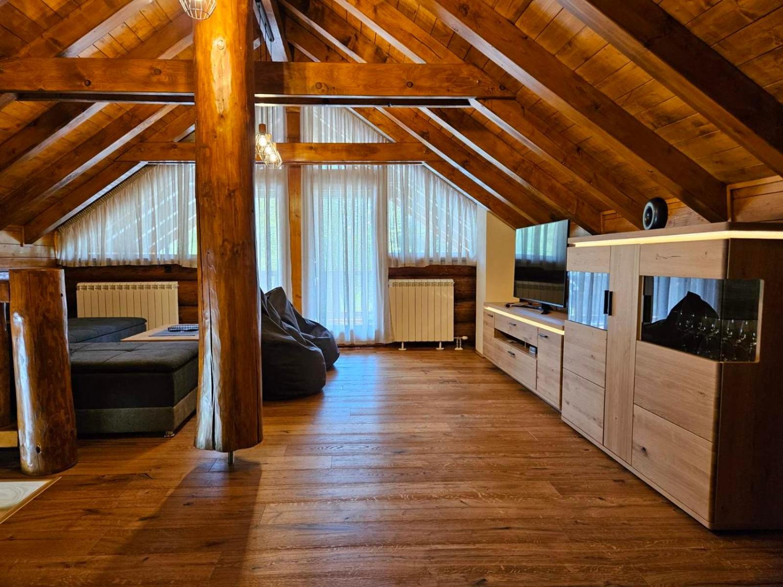 Three-Bedroom Villa photo 1