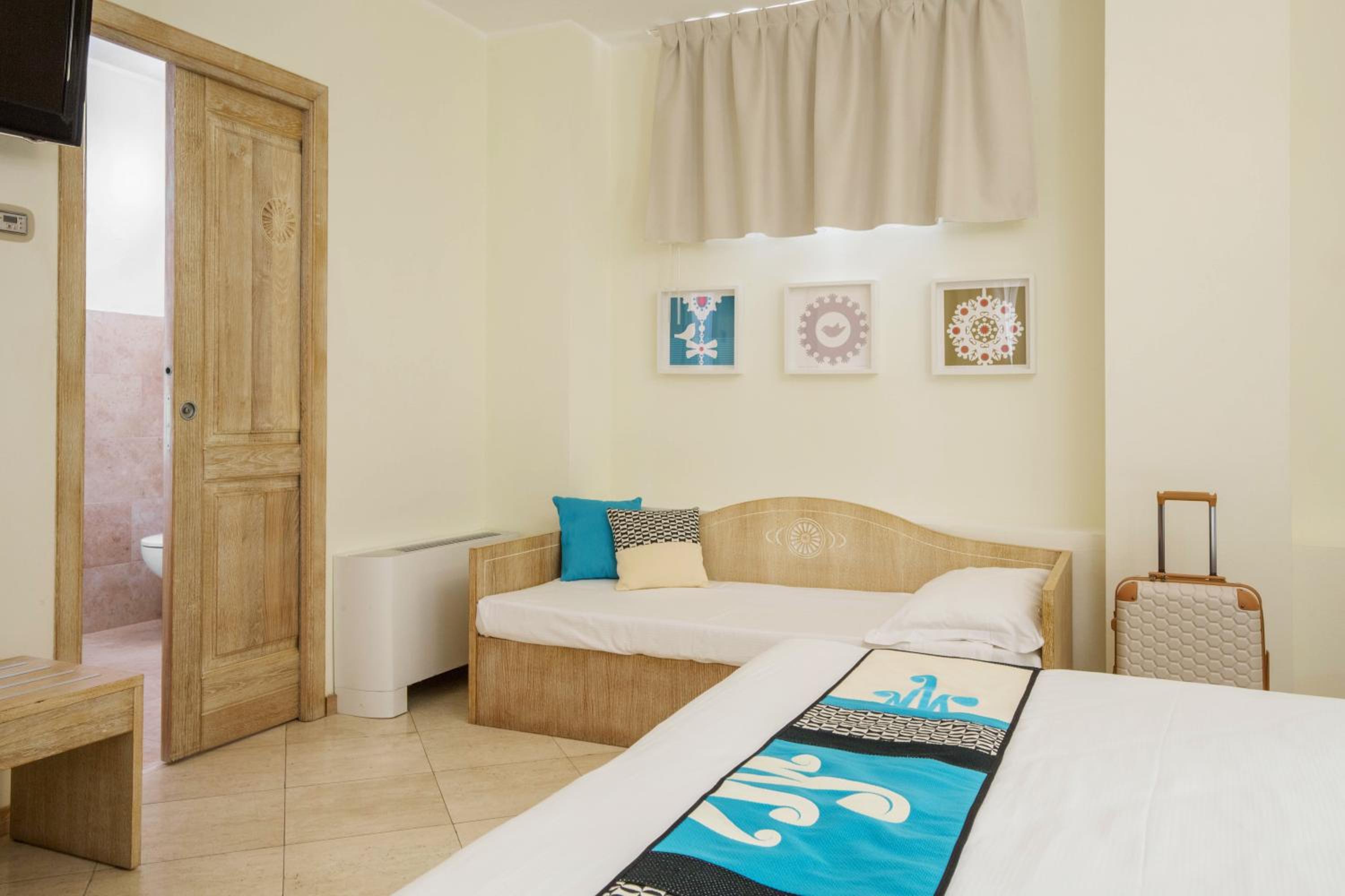 Family Double Room - Photo 3