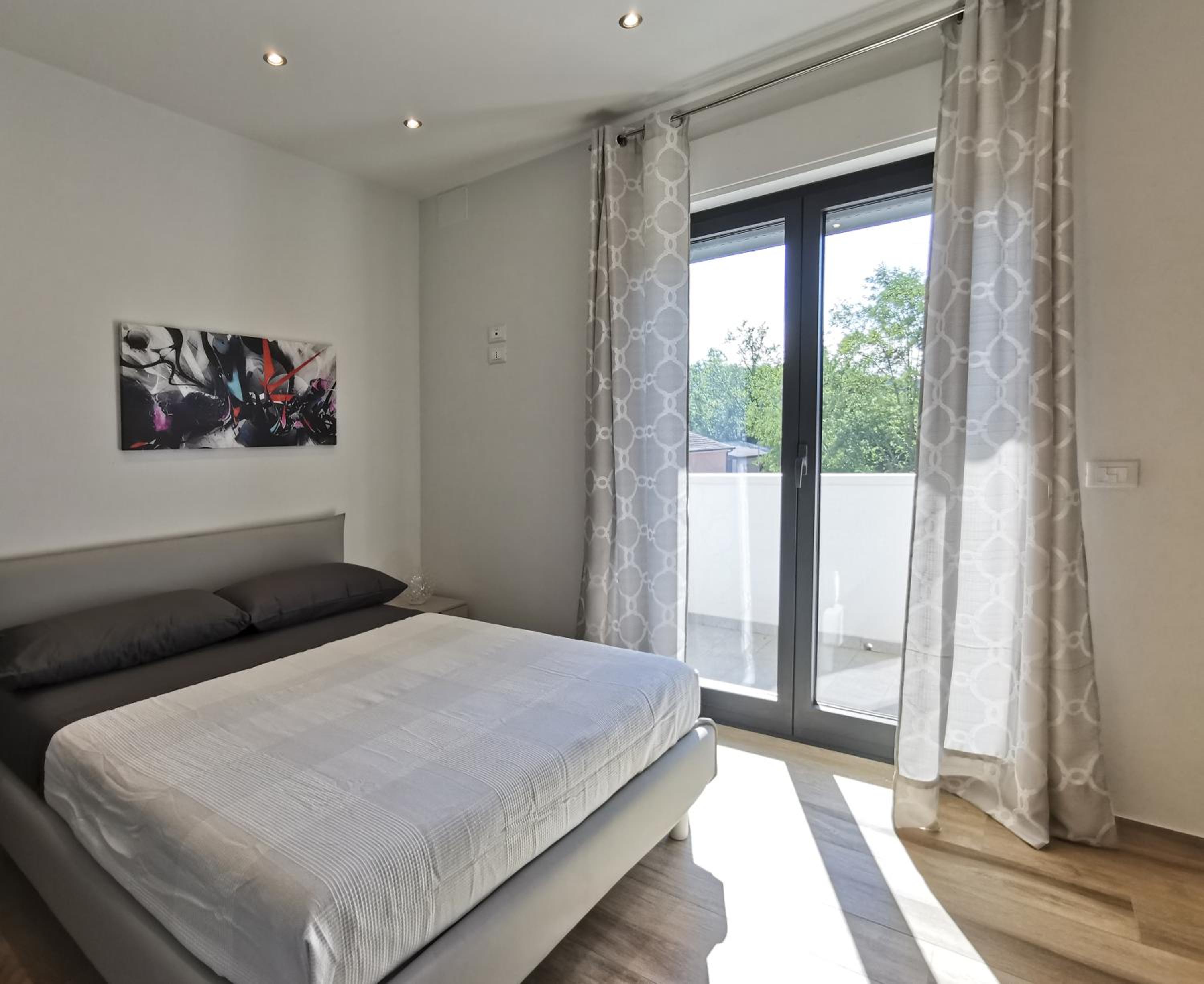One-Bedroom Apartment with Balcony and Mountain View  