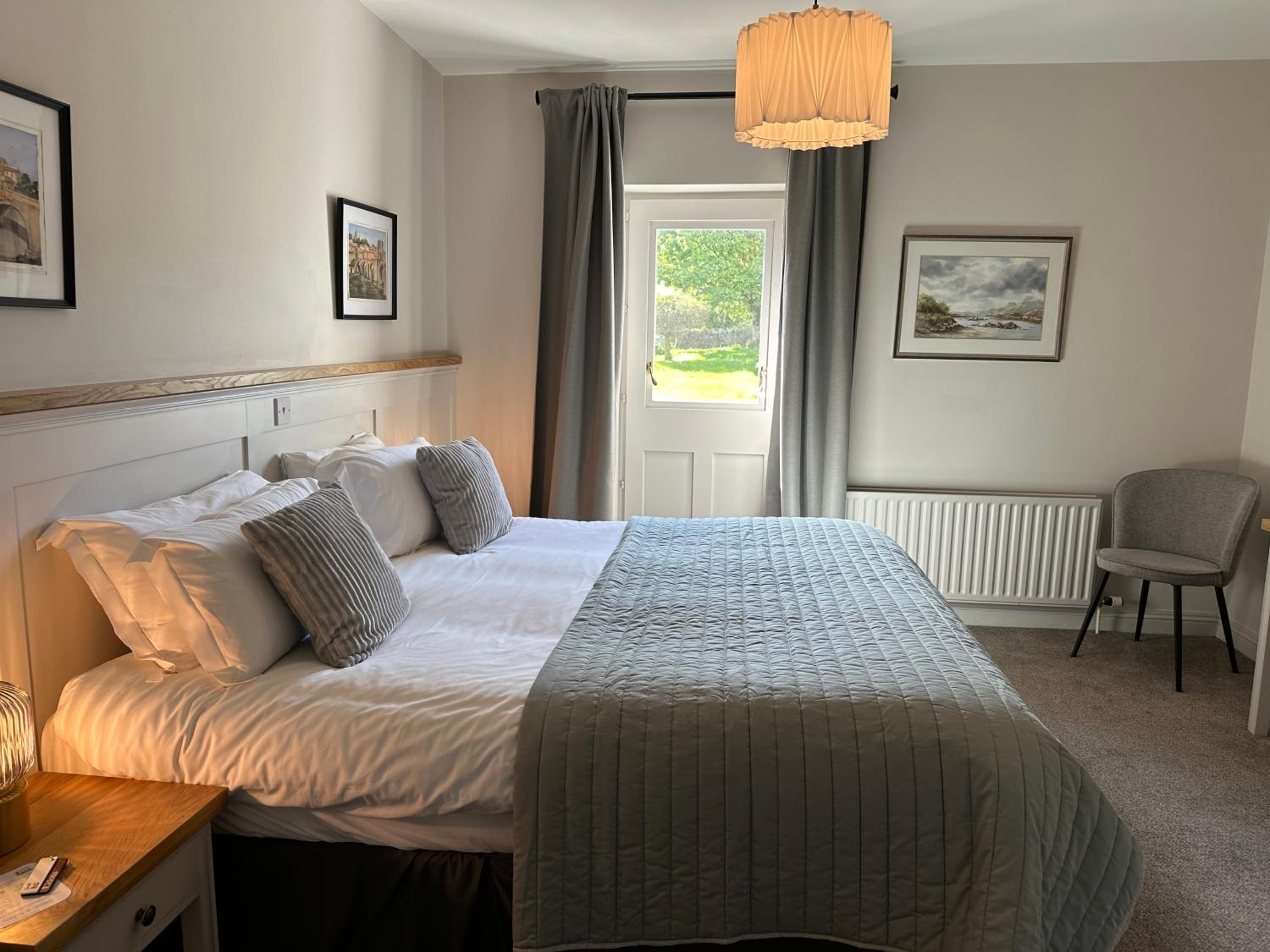 Double or Twin Room with Mountain View photo 3