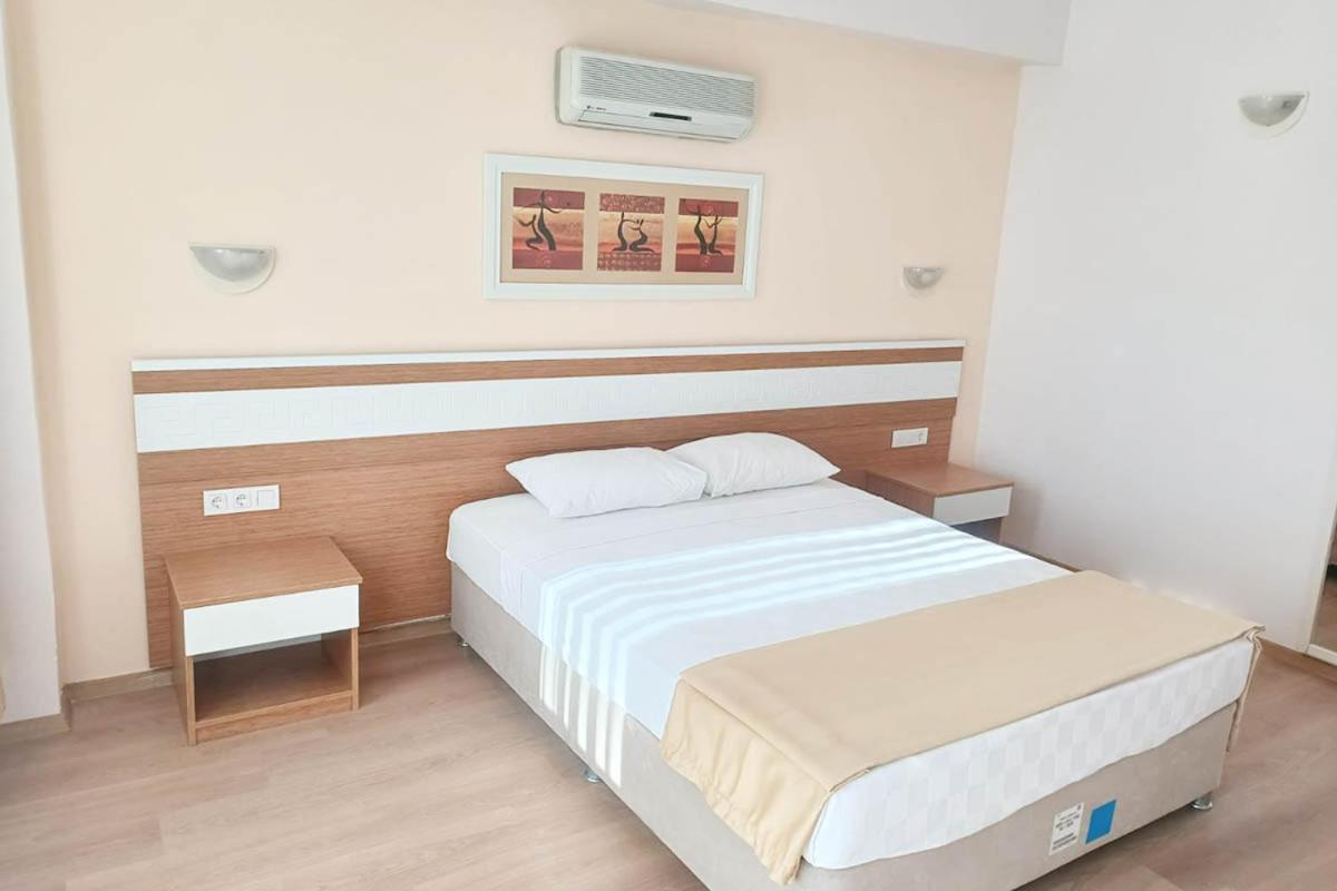 Standard Double or Twin Room - Photo 4