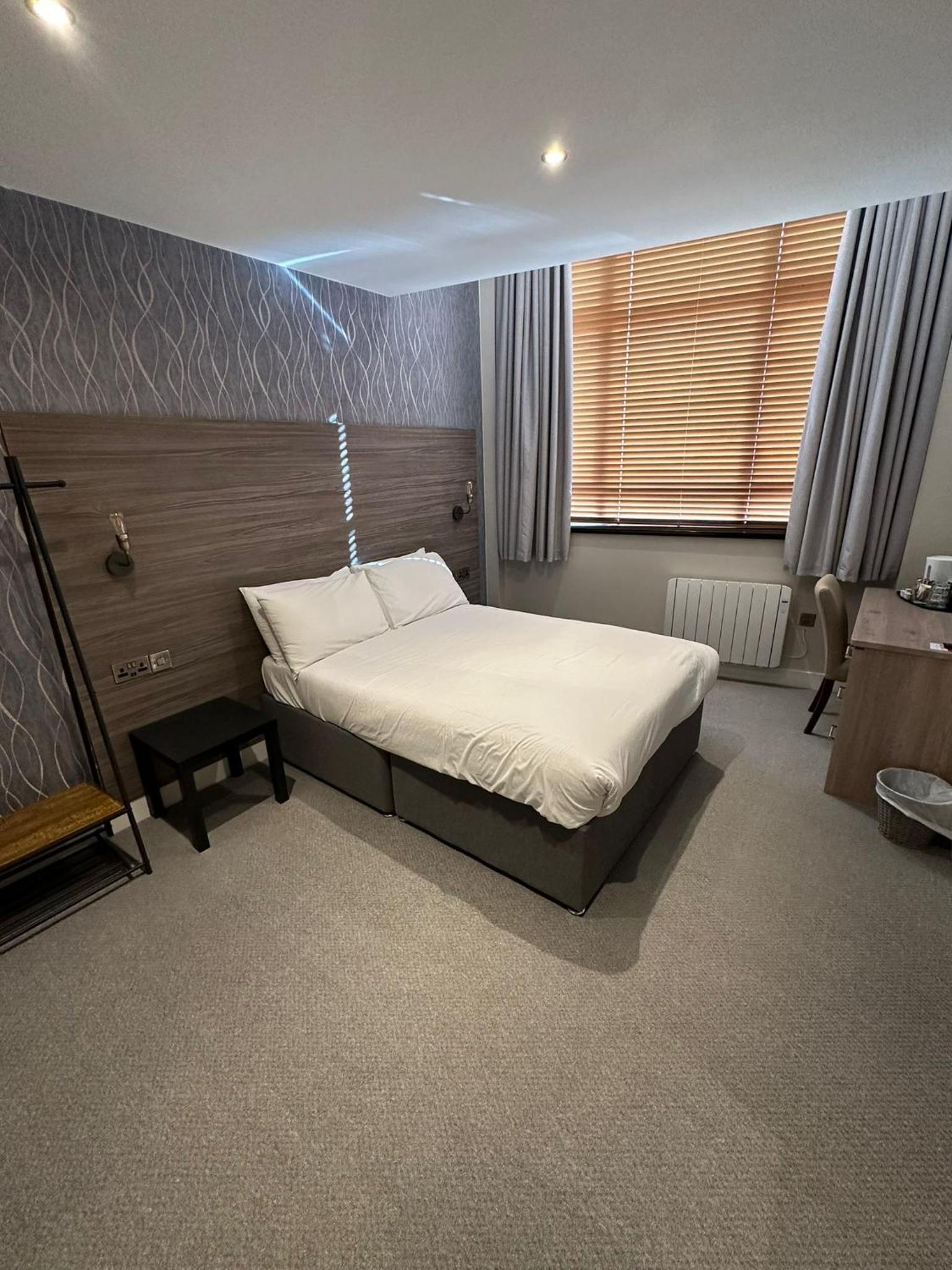 Deluxe Double Room (1 adult + 1 child) - Photo 1