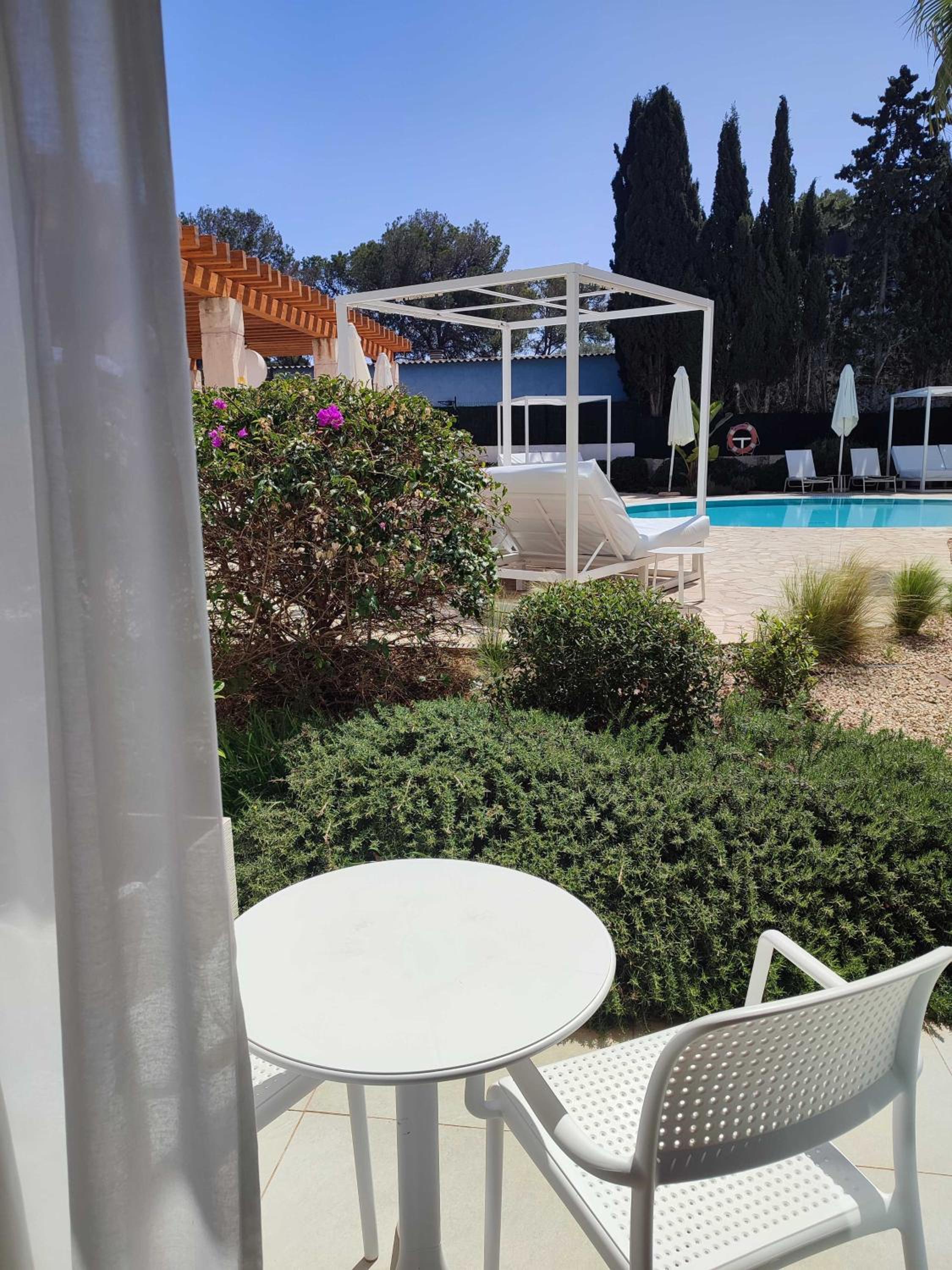 Double Room with Garden View - Photo 14