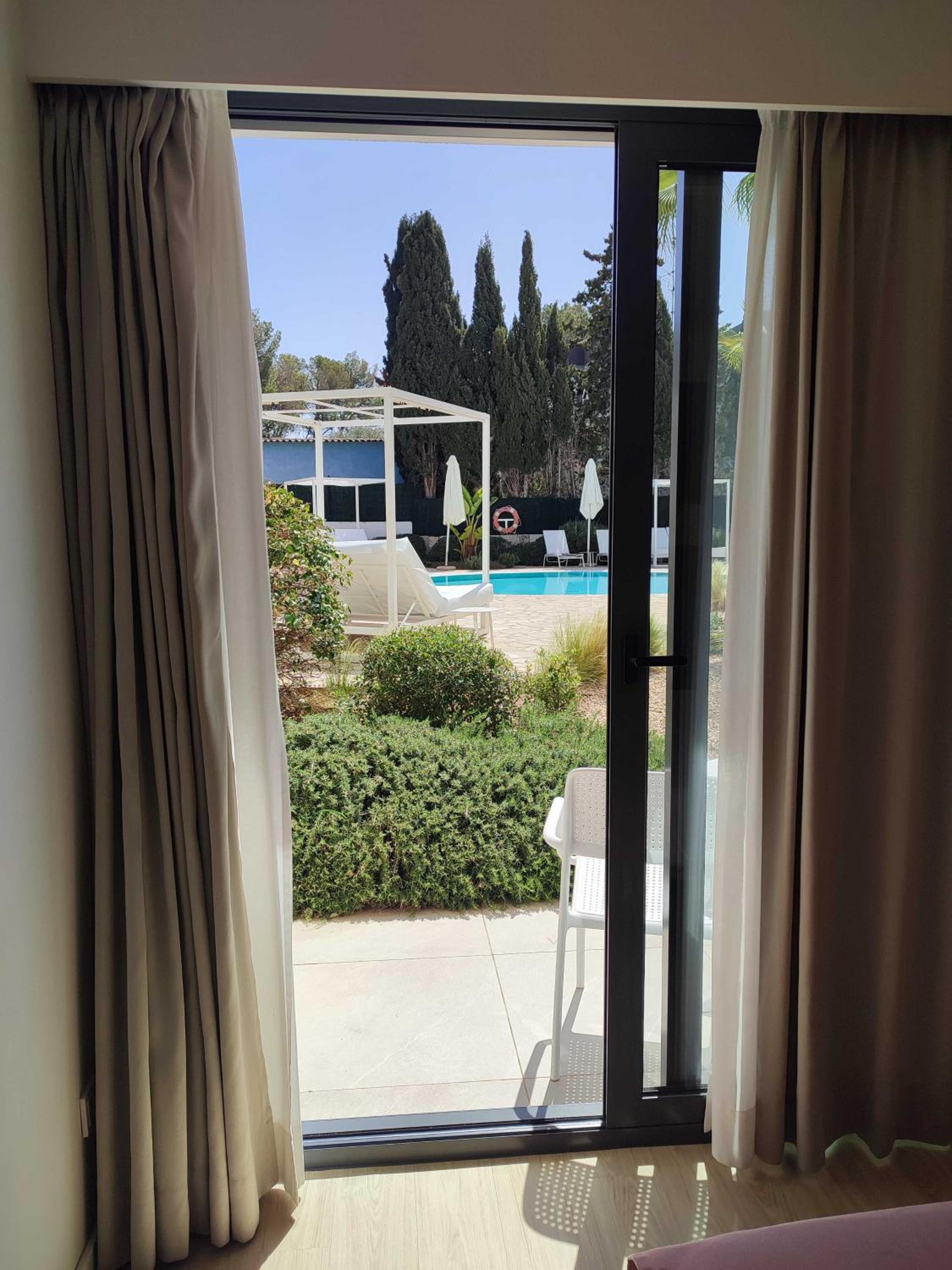 Double Room with Garden View - Photo 16