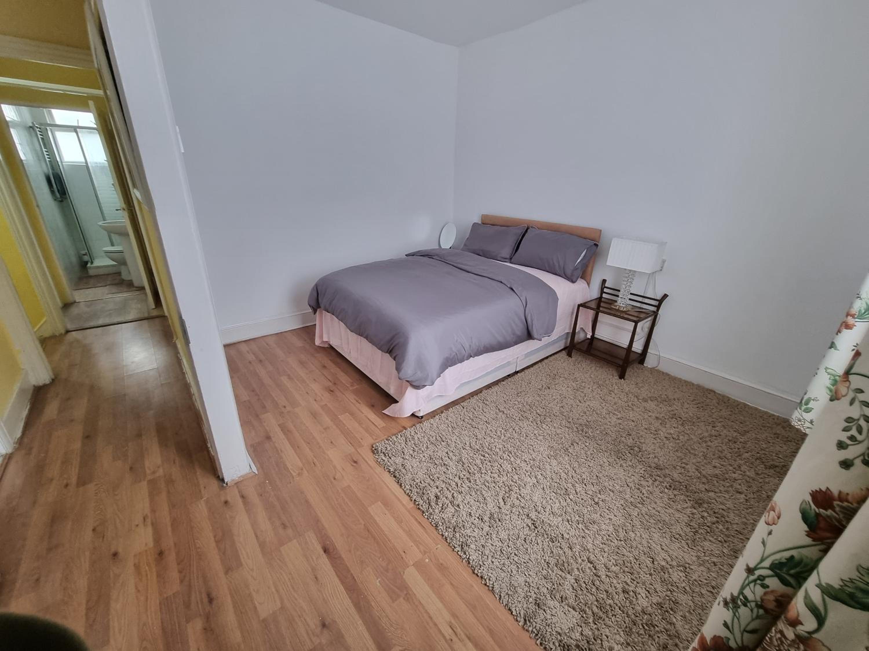 Double Room With Shared Bathroom photo 1