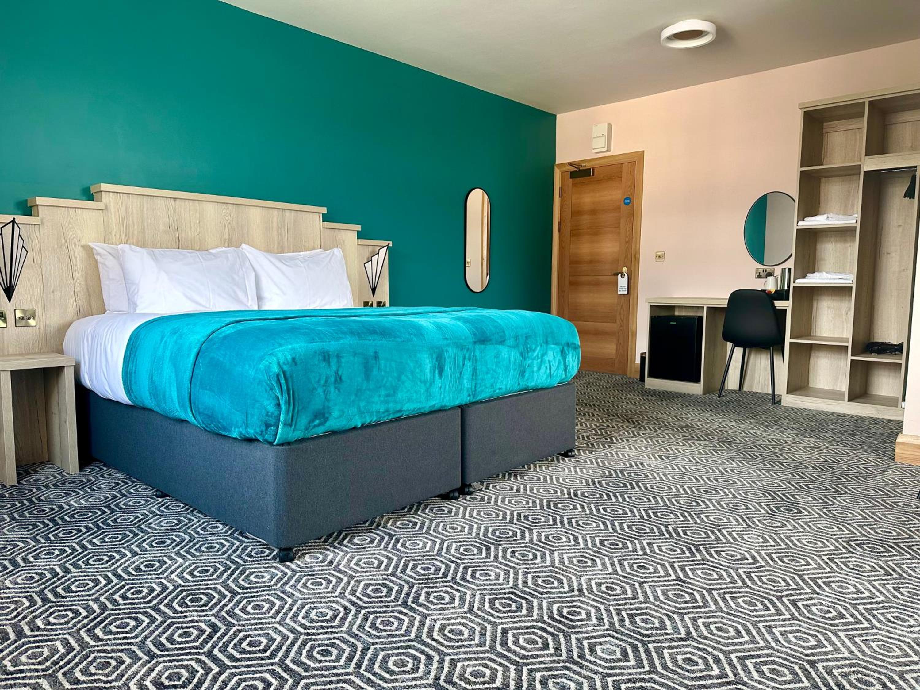 Superior King Room
