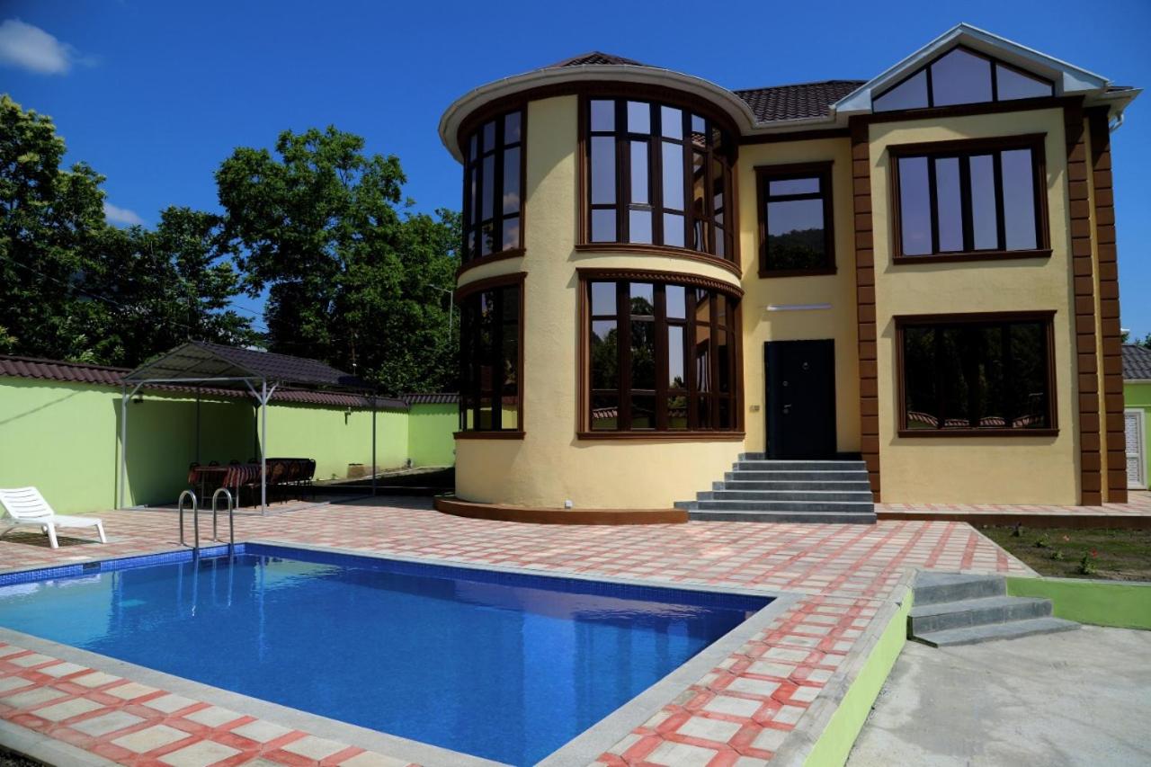 Villa photo 1