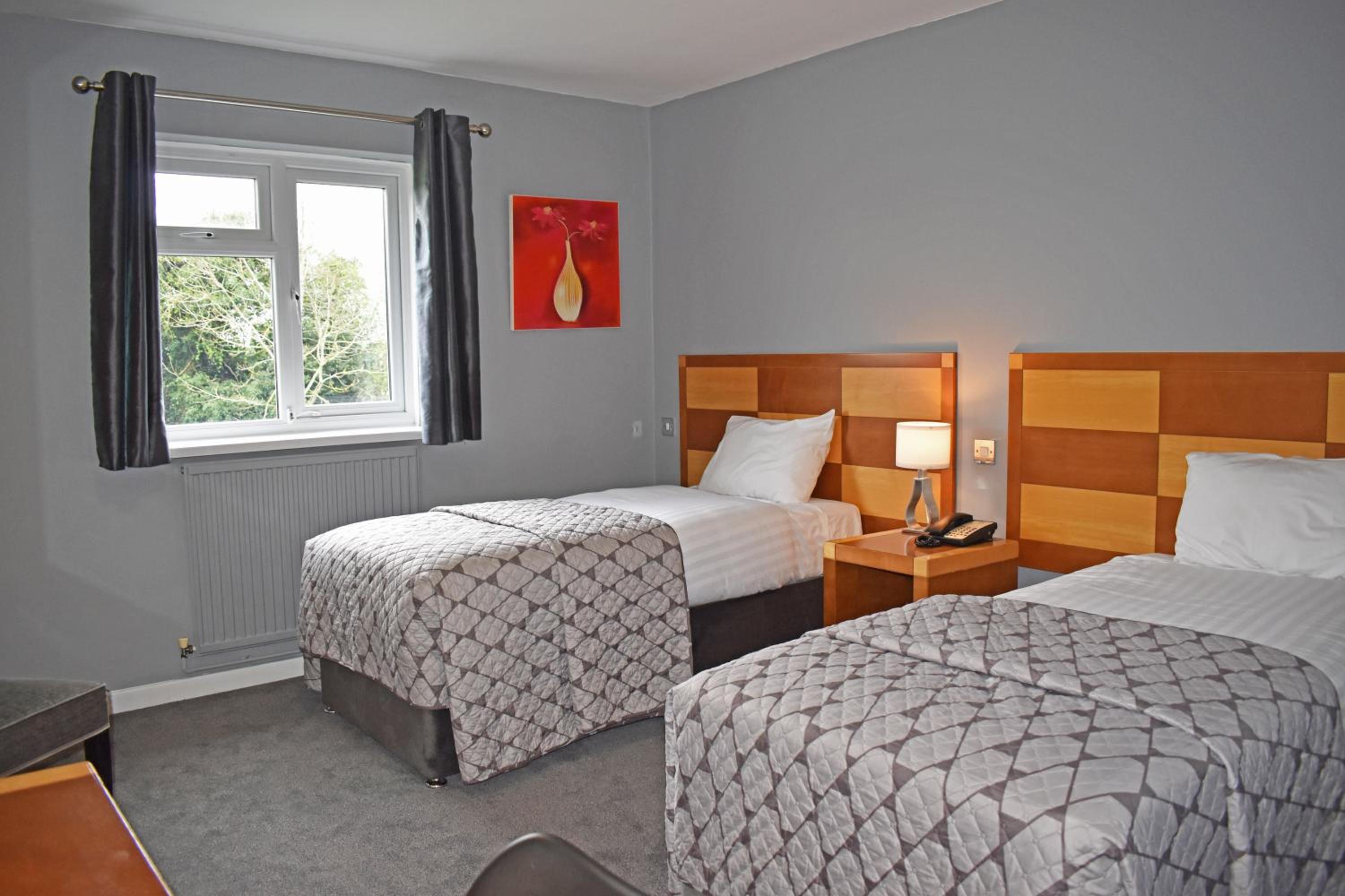 Business Twin Room - Photo 17