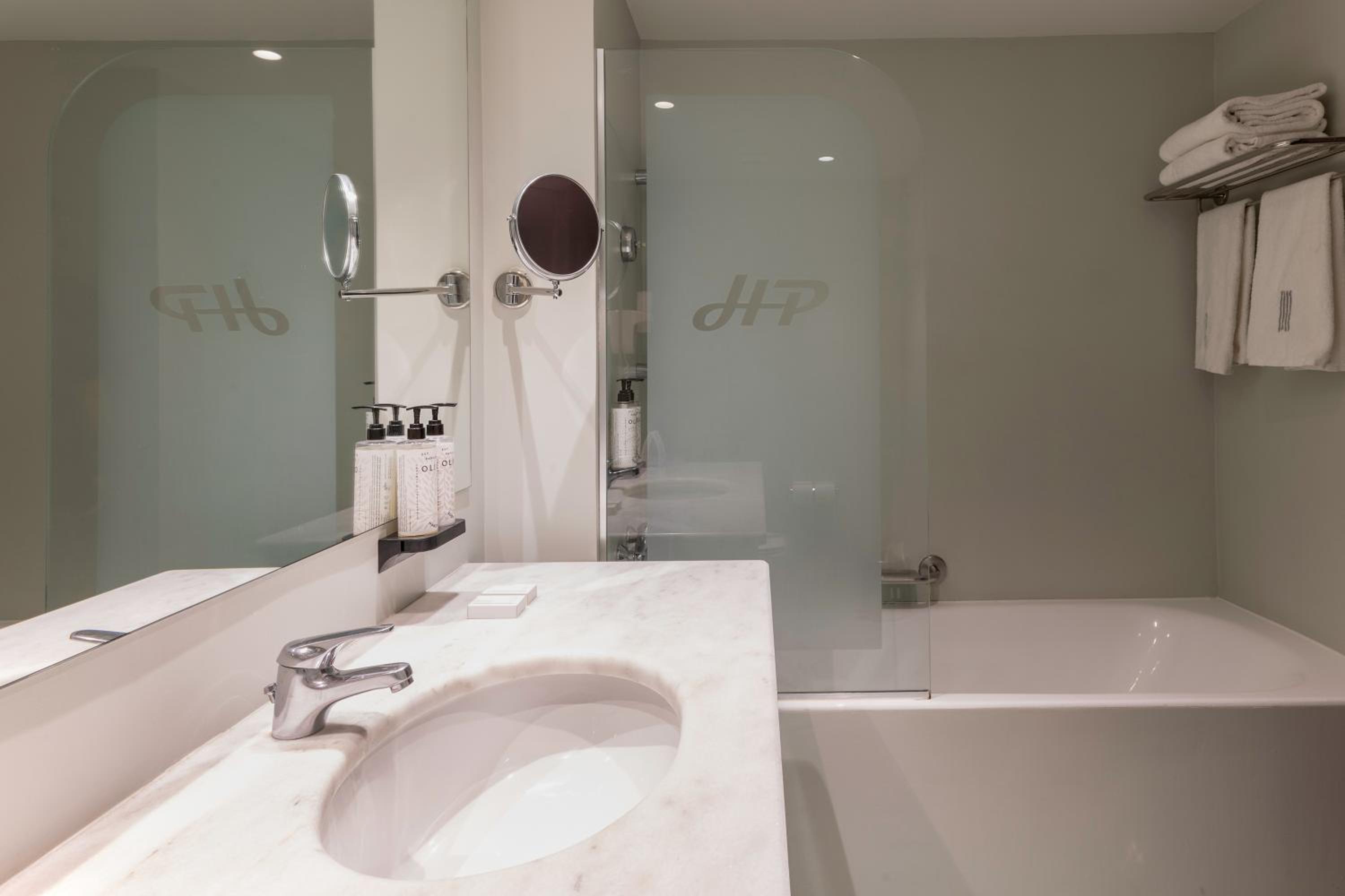 Classic Double or Twin Room - Photo 3