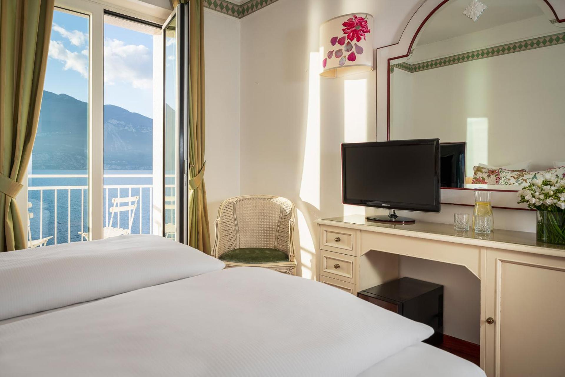 Double Room with Balcony photo 2