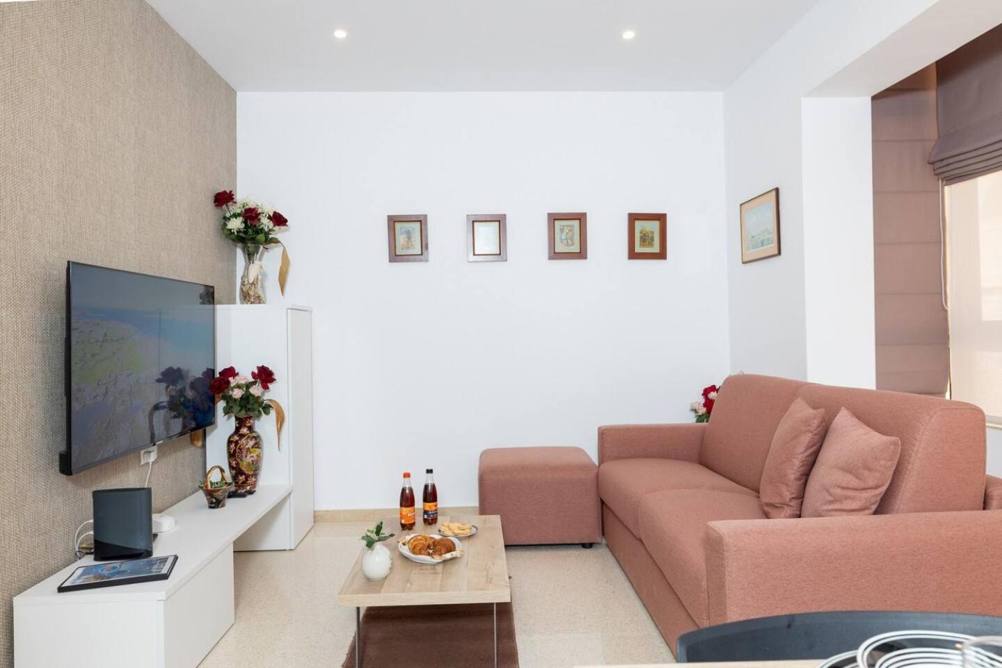 Two-Bedroom House photo 3