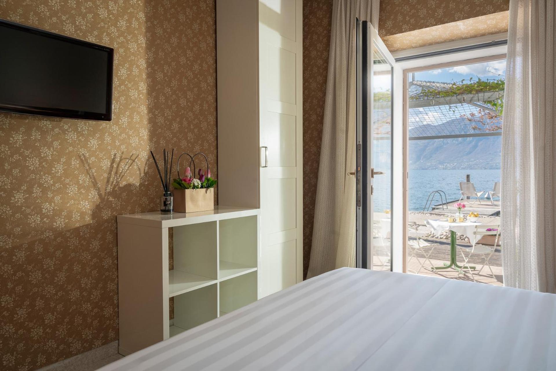 Double Room with Patio photo 2