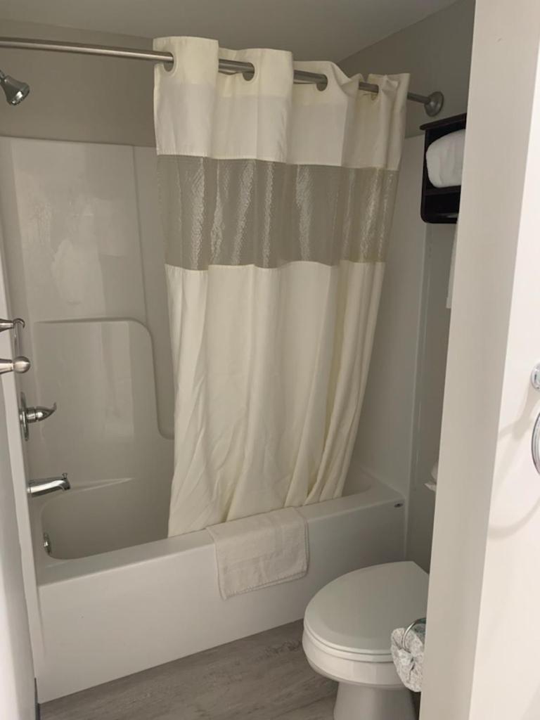 Double Room - Photo 9