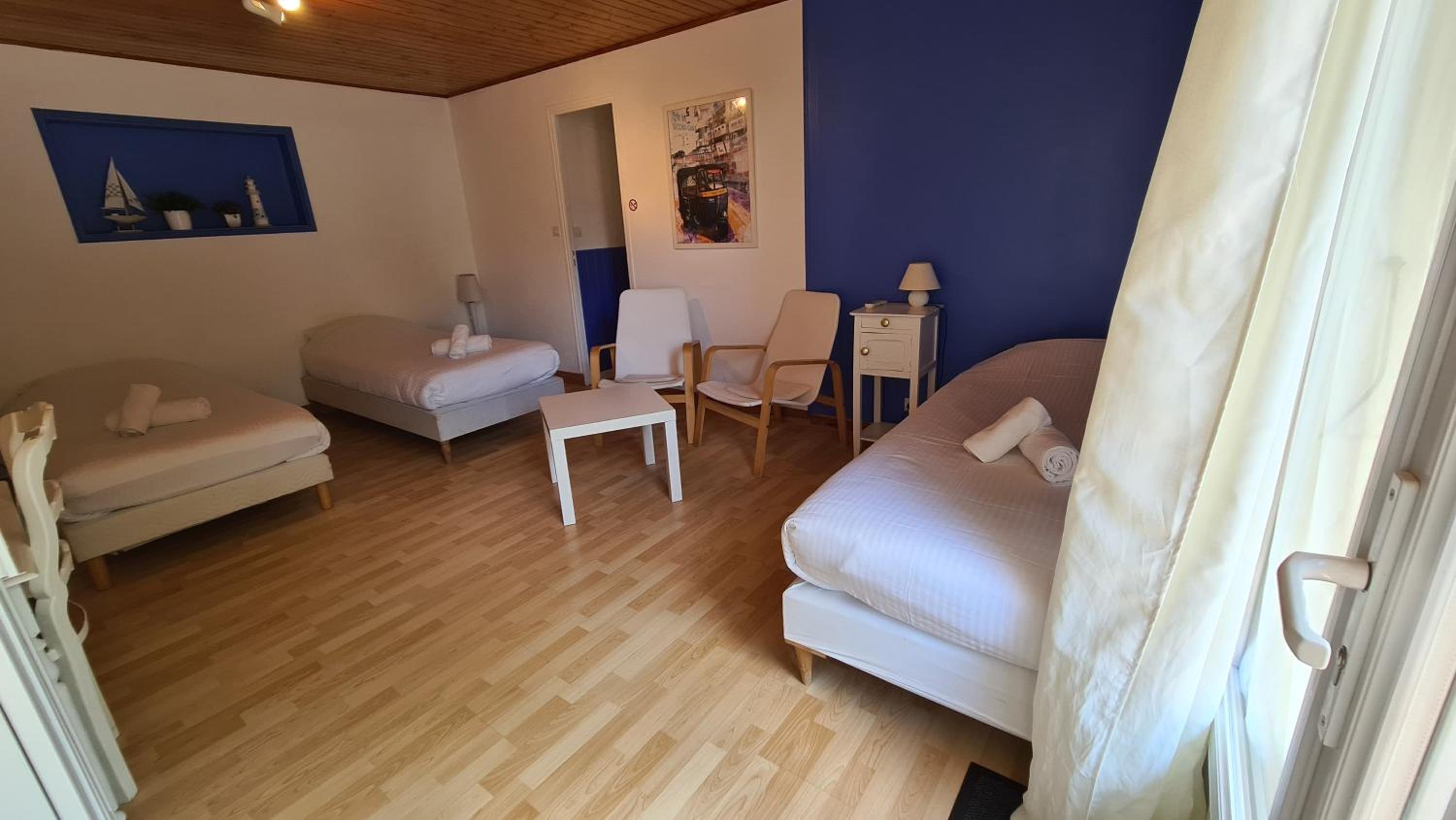 Family Double Room - Photo 5