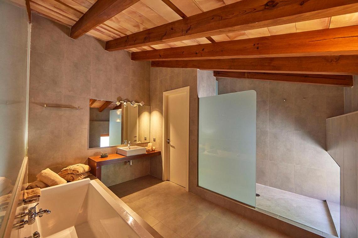 Suite - Photo 3
