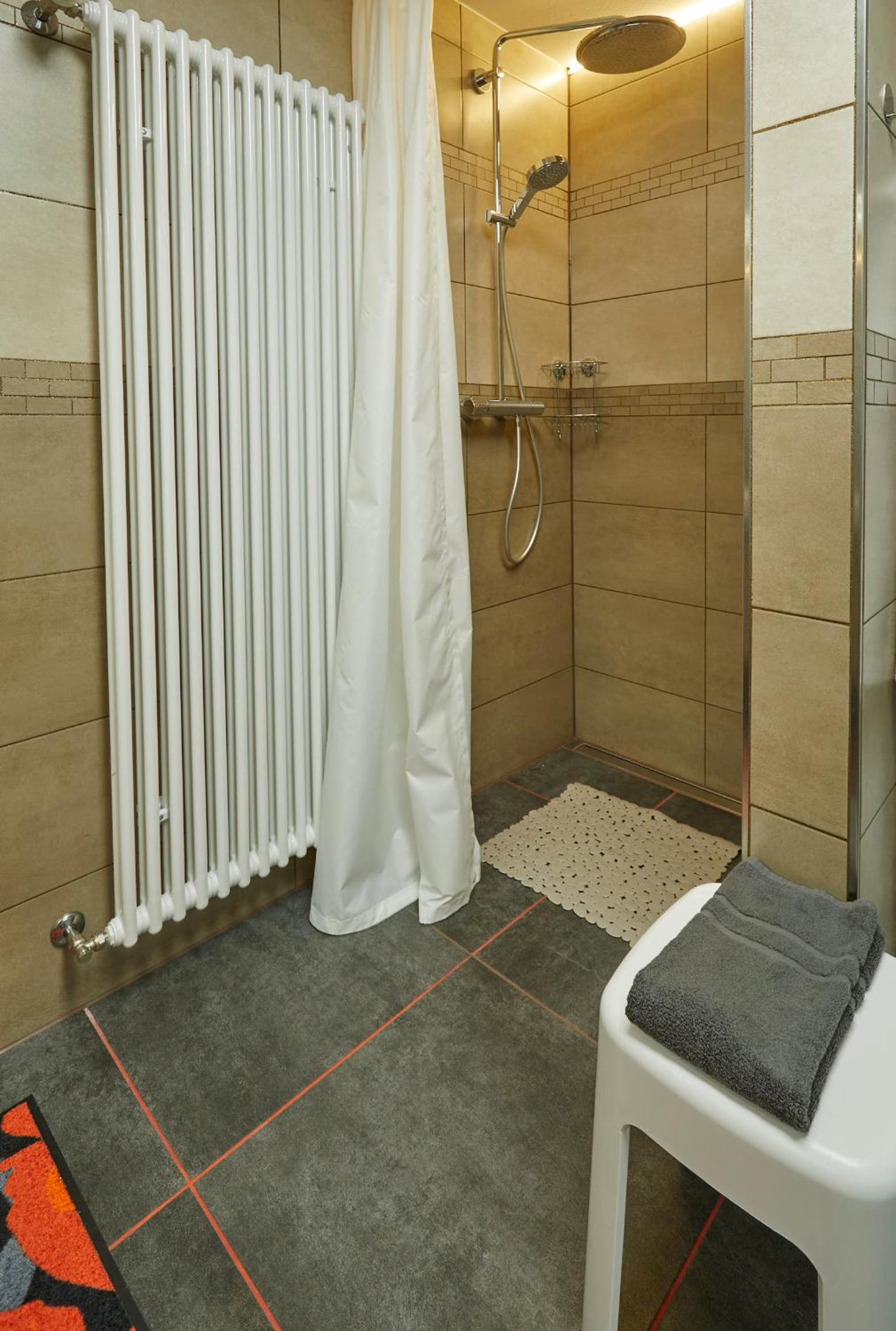 Three-Bedroom House photo 2