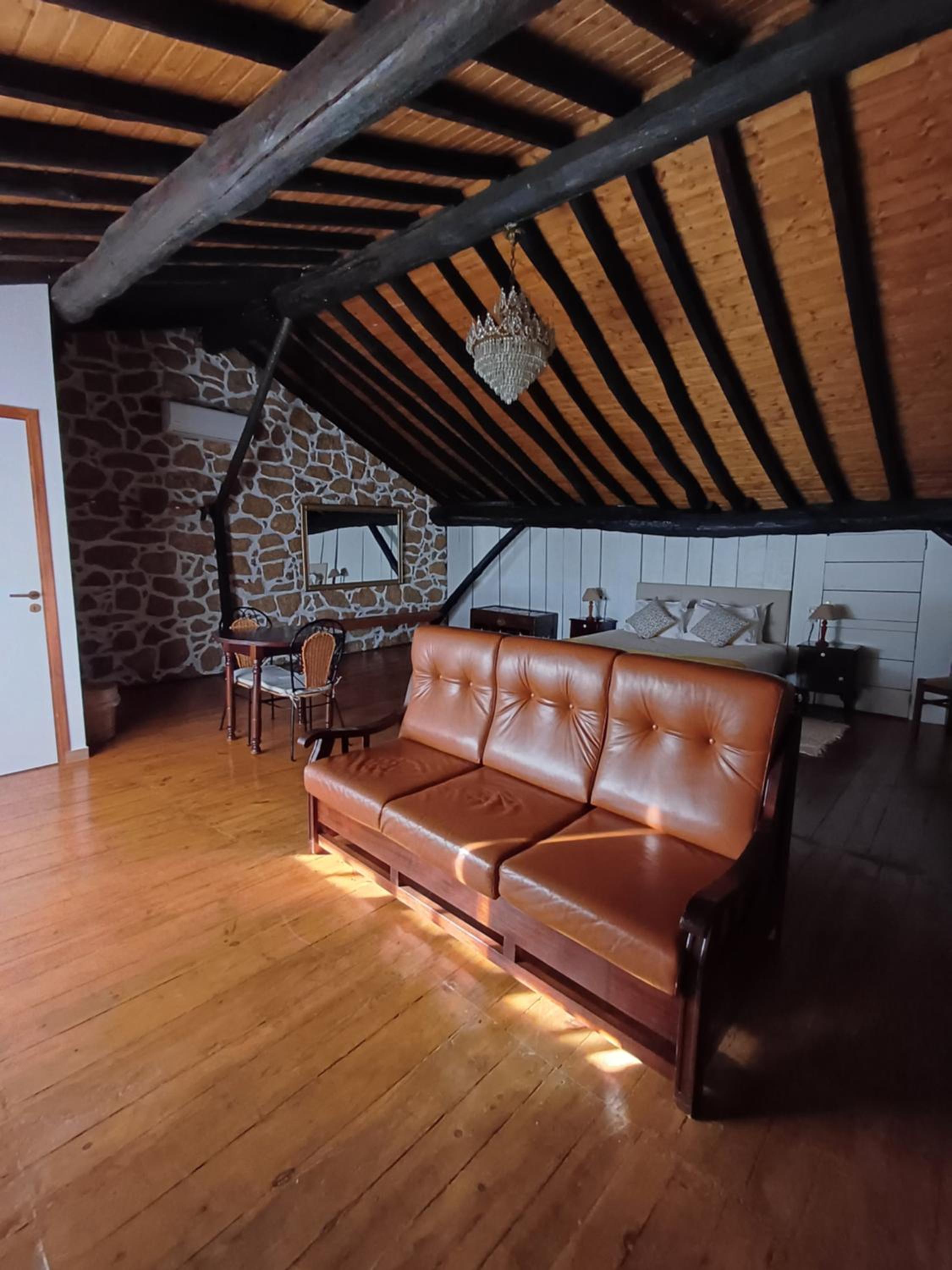 Large Double Room photo 3