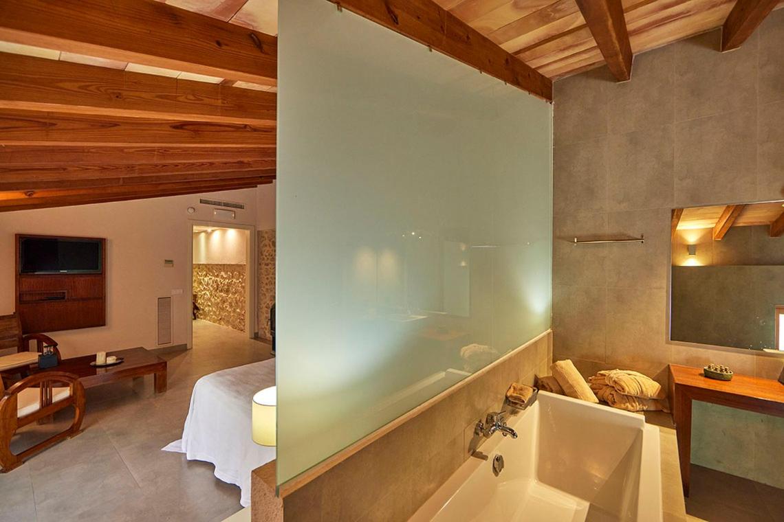 Suite - Photo 5