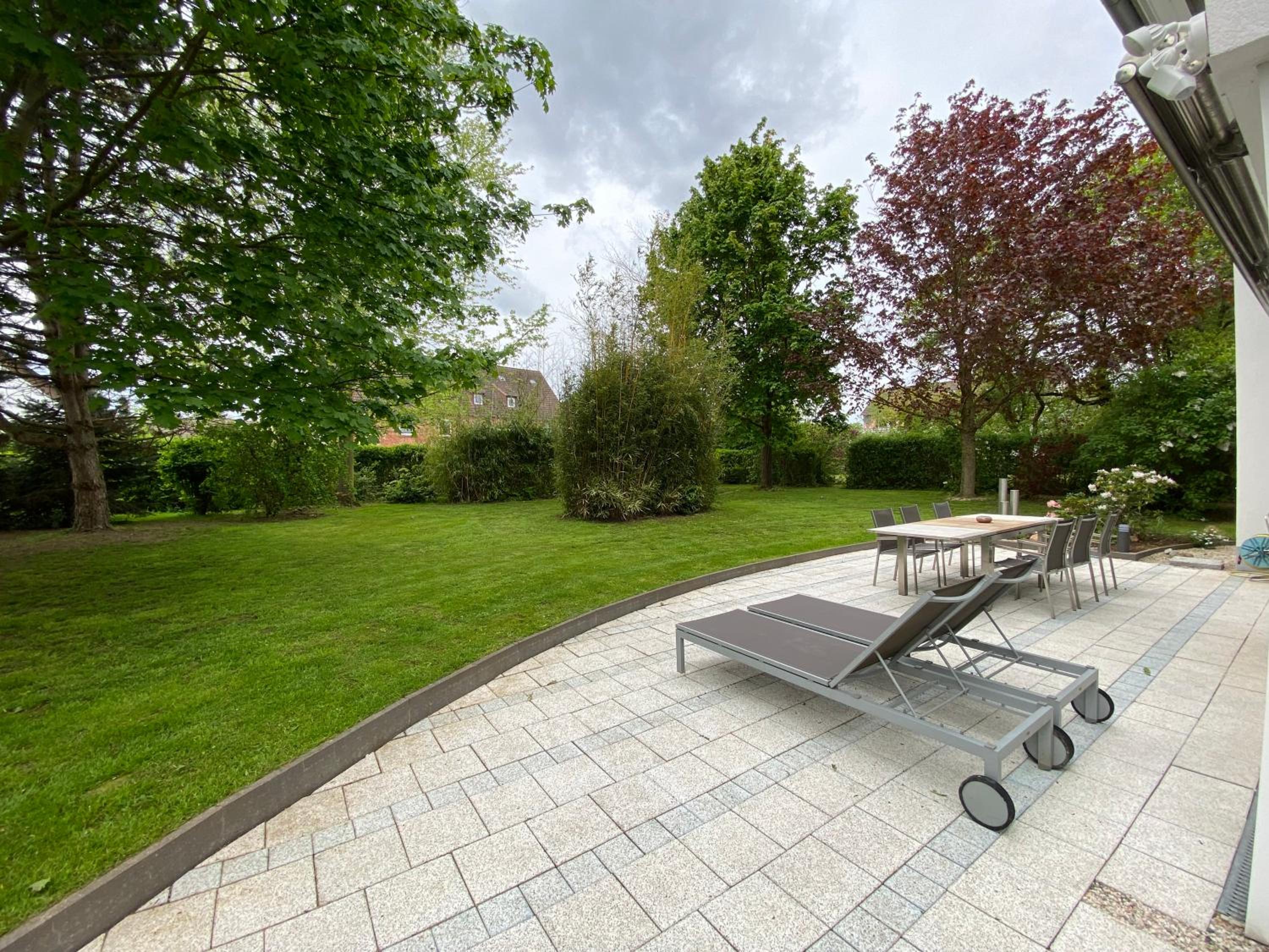 Villa photo 2