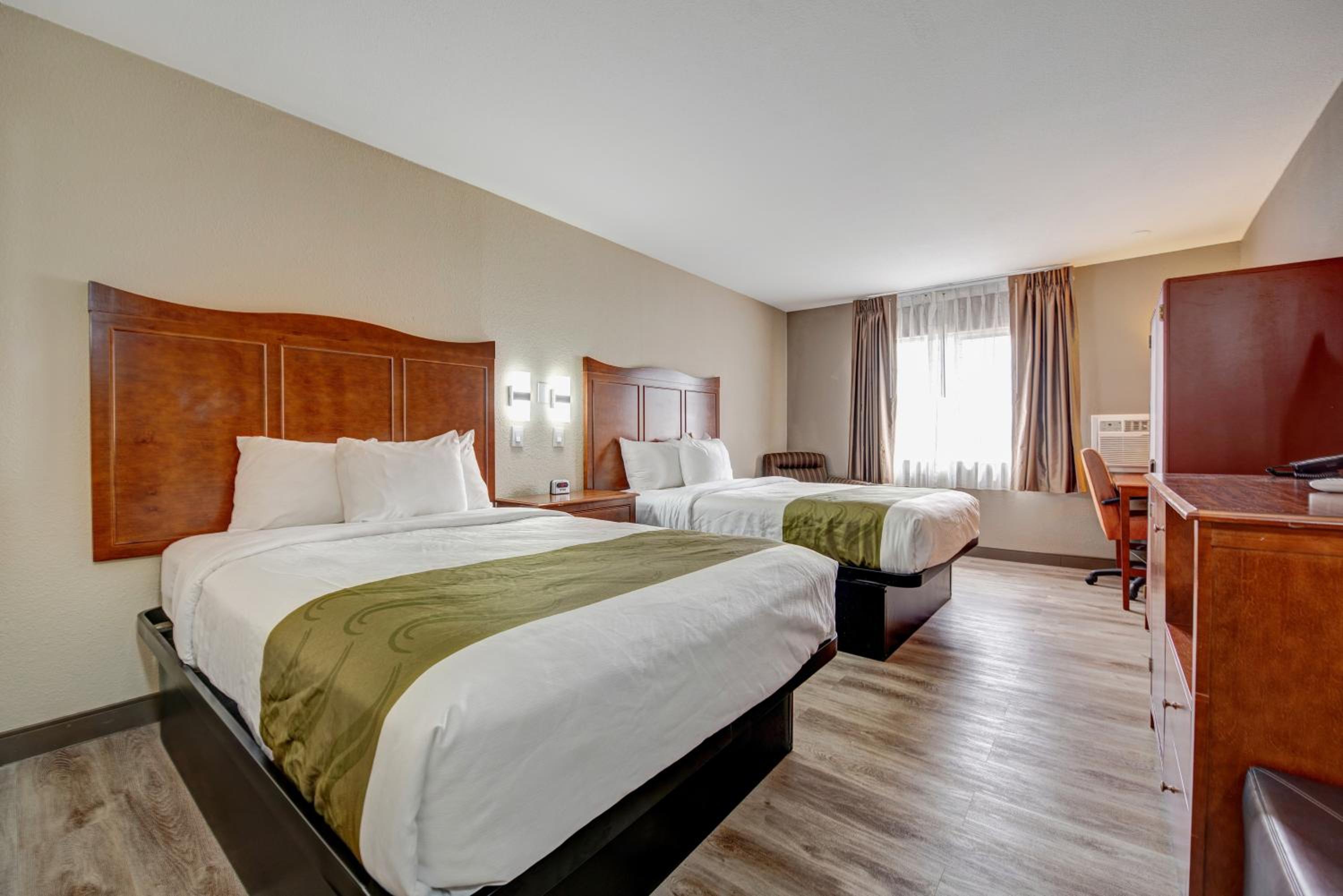 Standard Double Room with Two Double Beds - Non Smoking - Photo 1