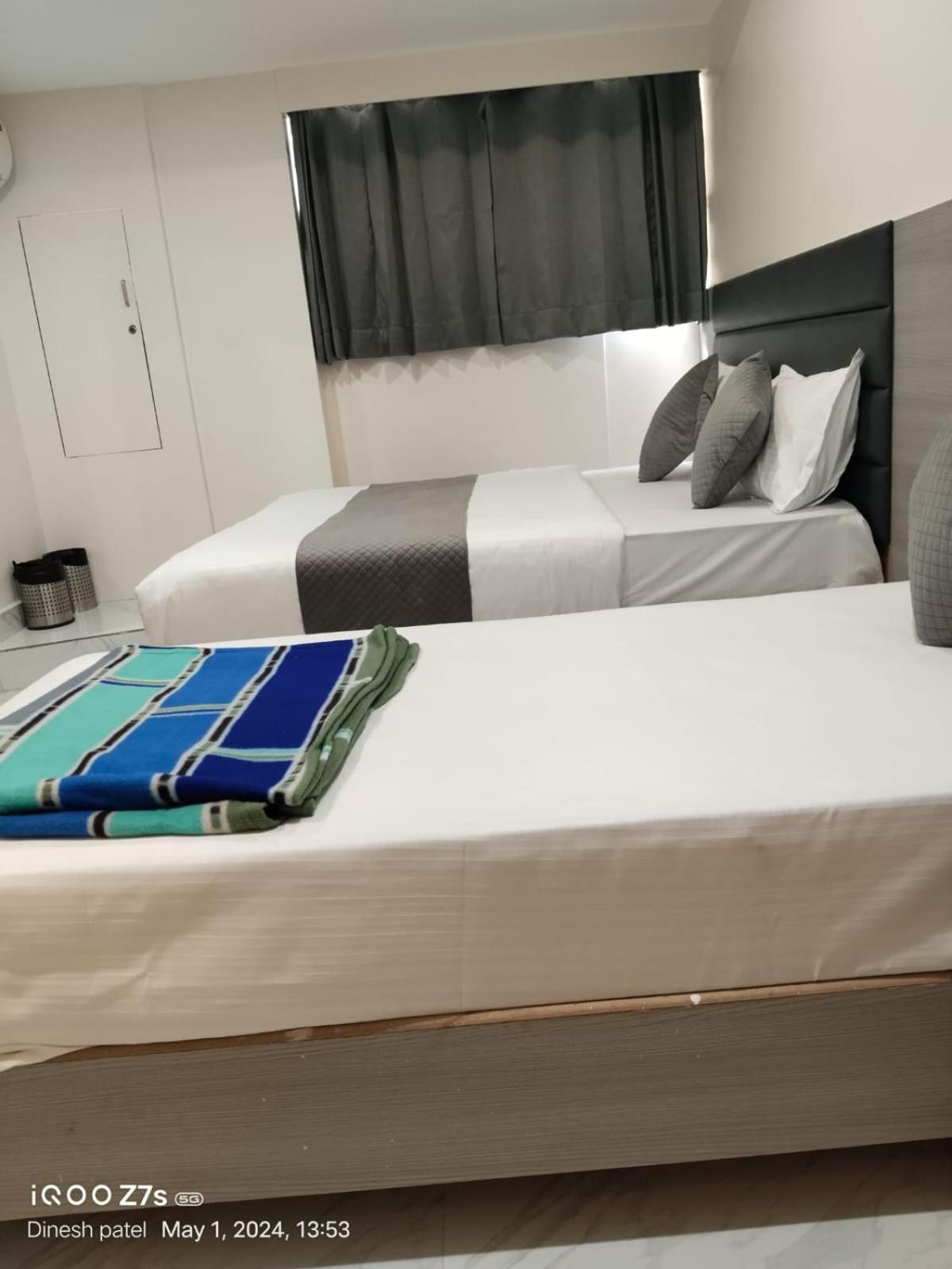 Deluxe Double Room (2 Adults + 1 Child) photo 3