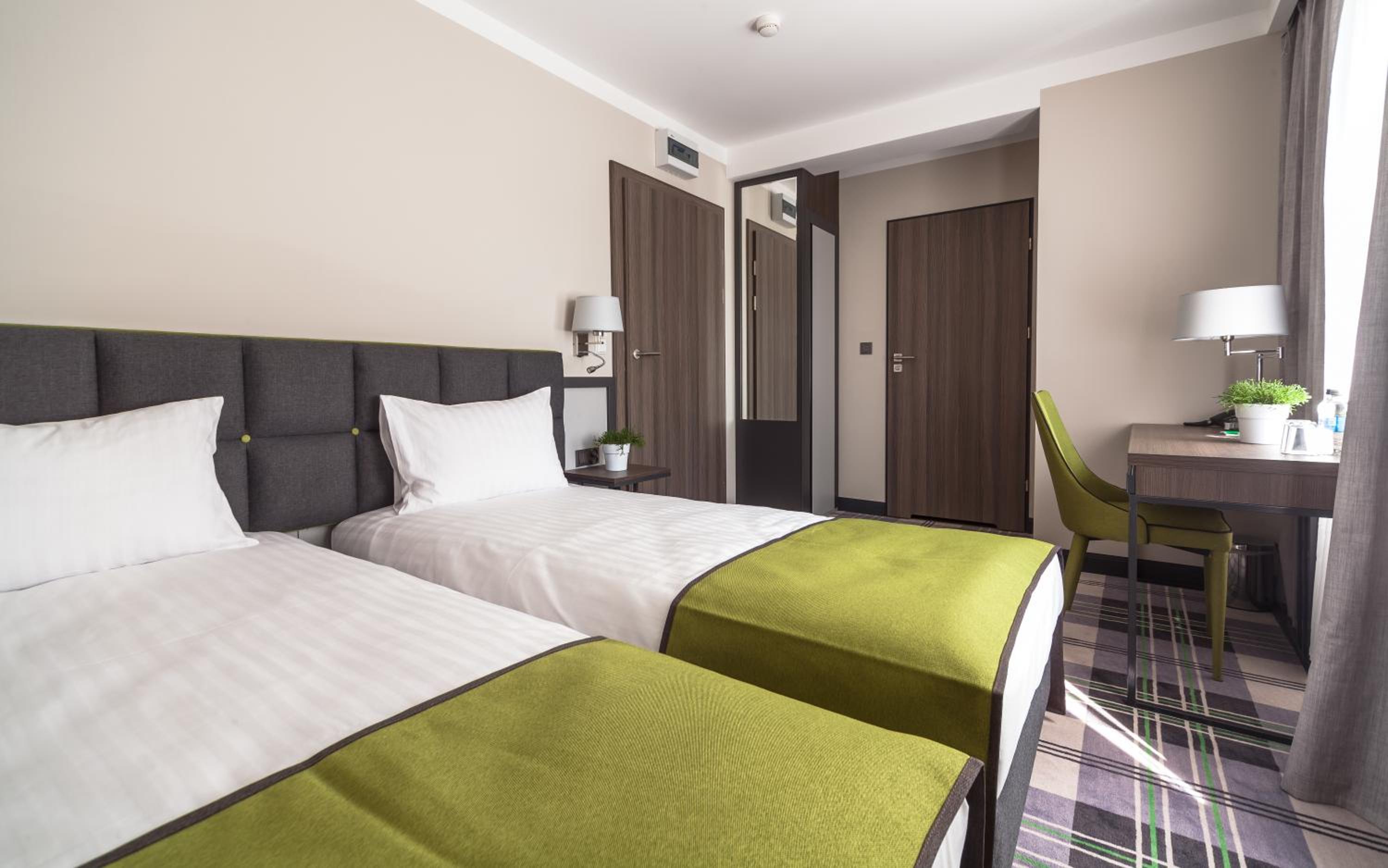 Double or Twin Room - Photo 13