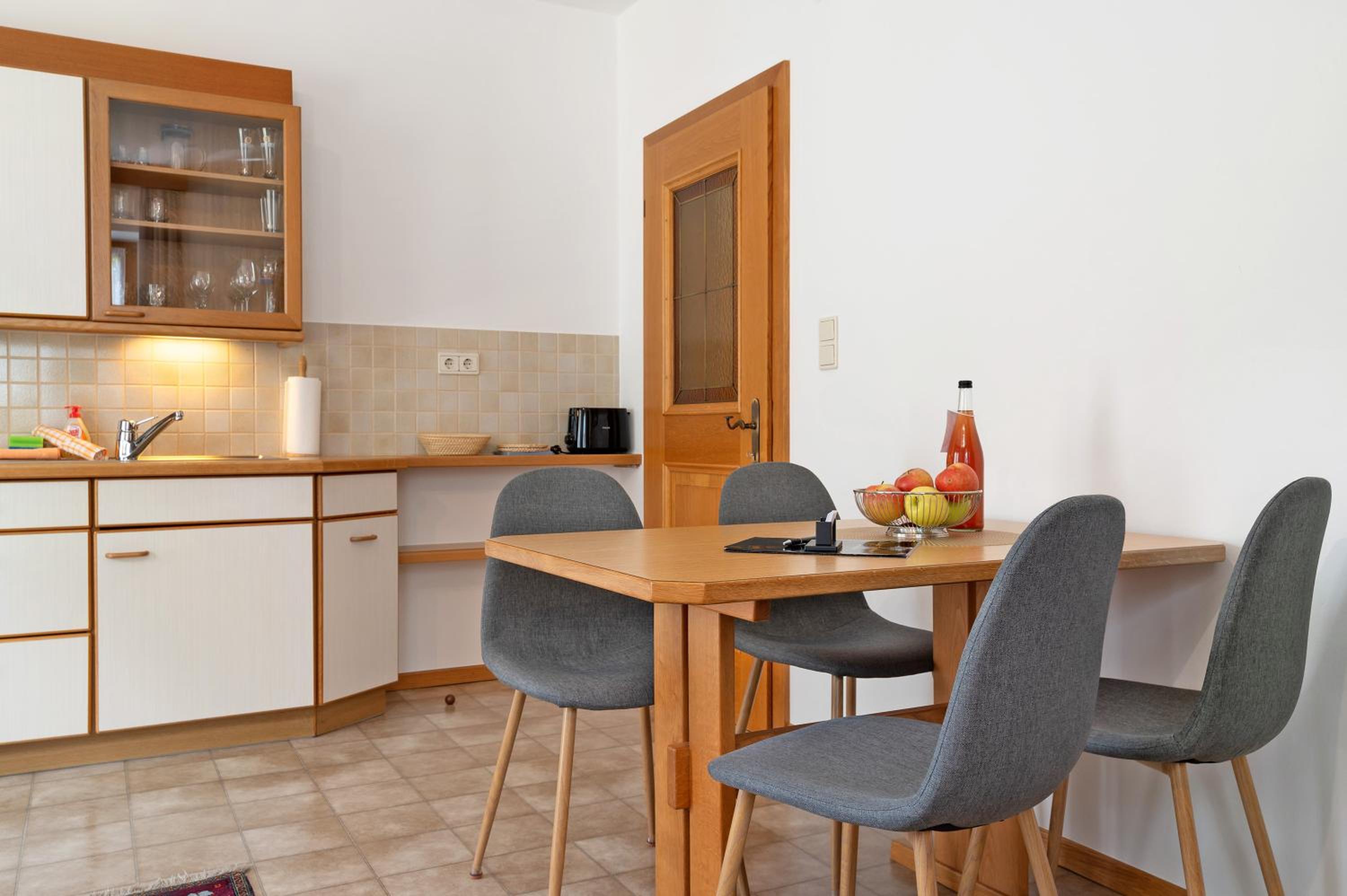 Two-Bedroom Deluxe Apartment with Garden View photo 3