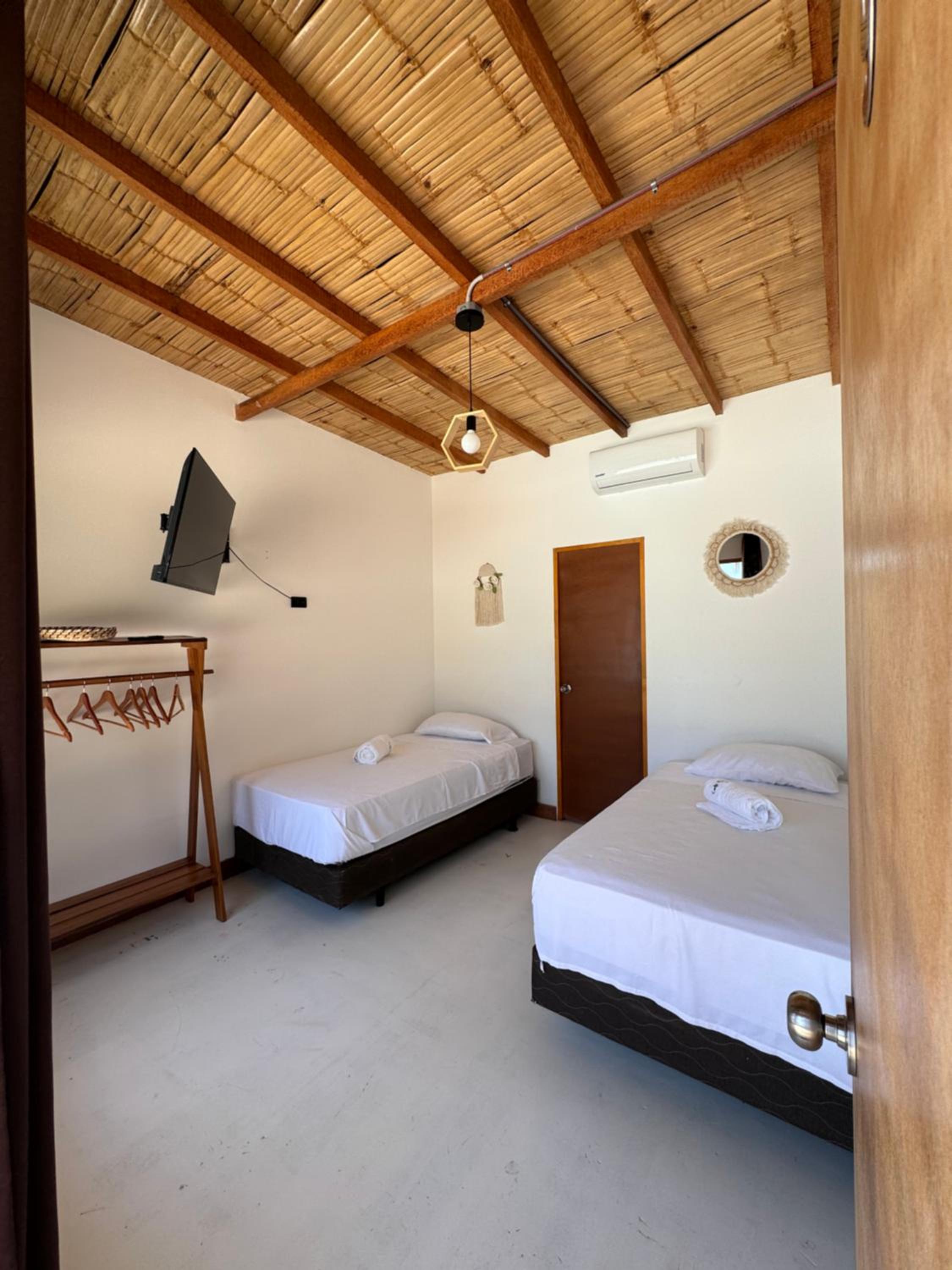 Twin Room With Pool View photo 2