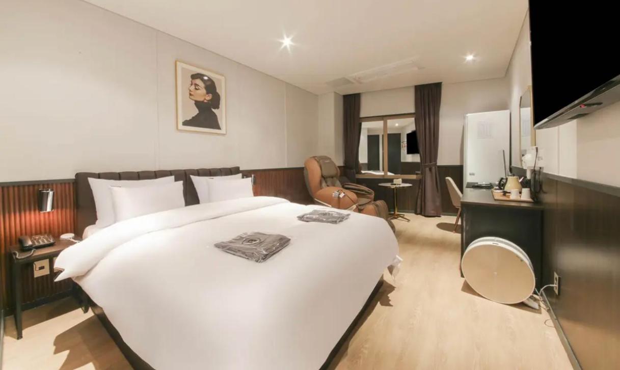 Deluxe Queen Room photo 1