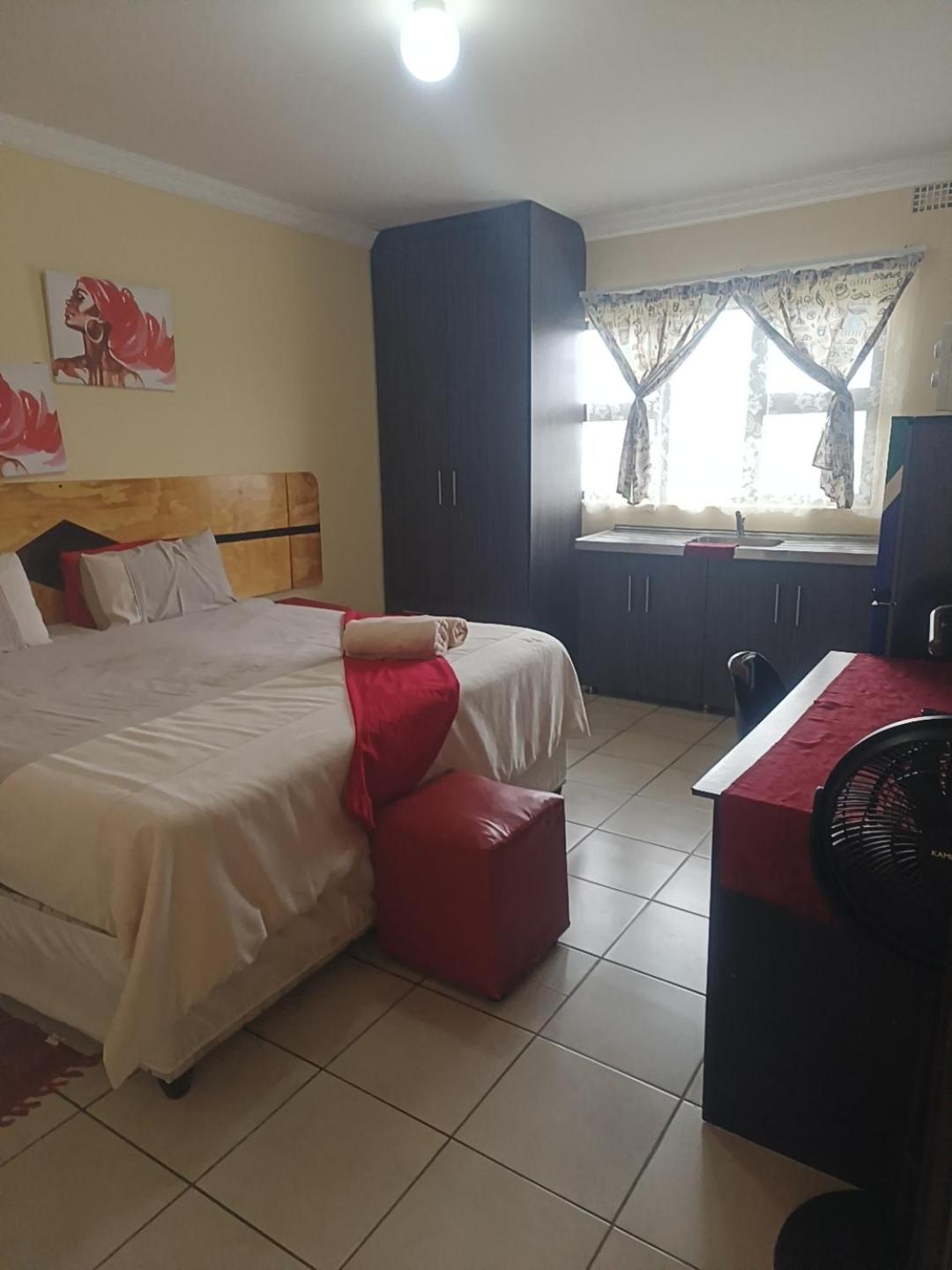 Classic Twin Room - Photo 15