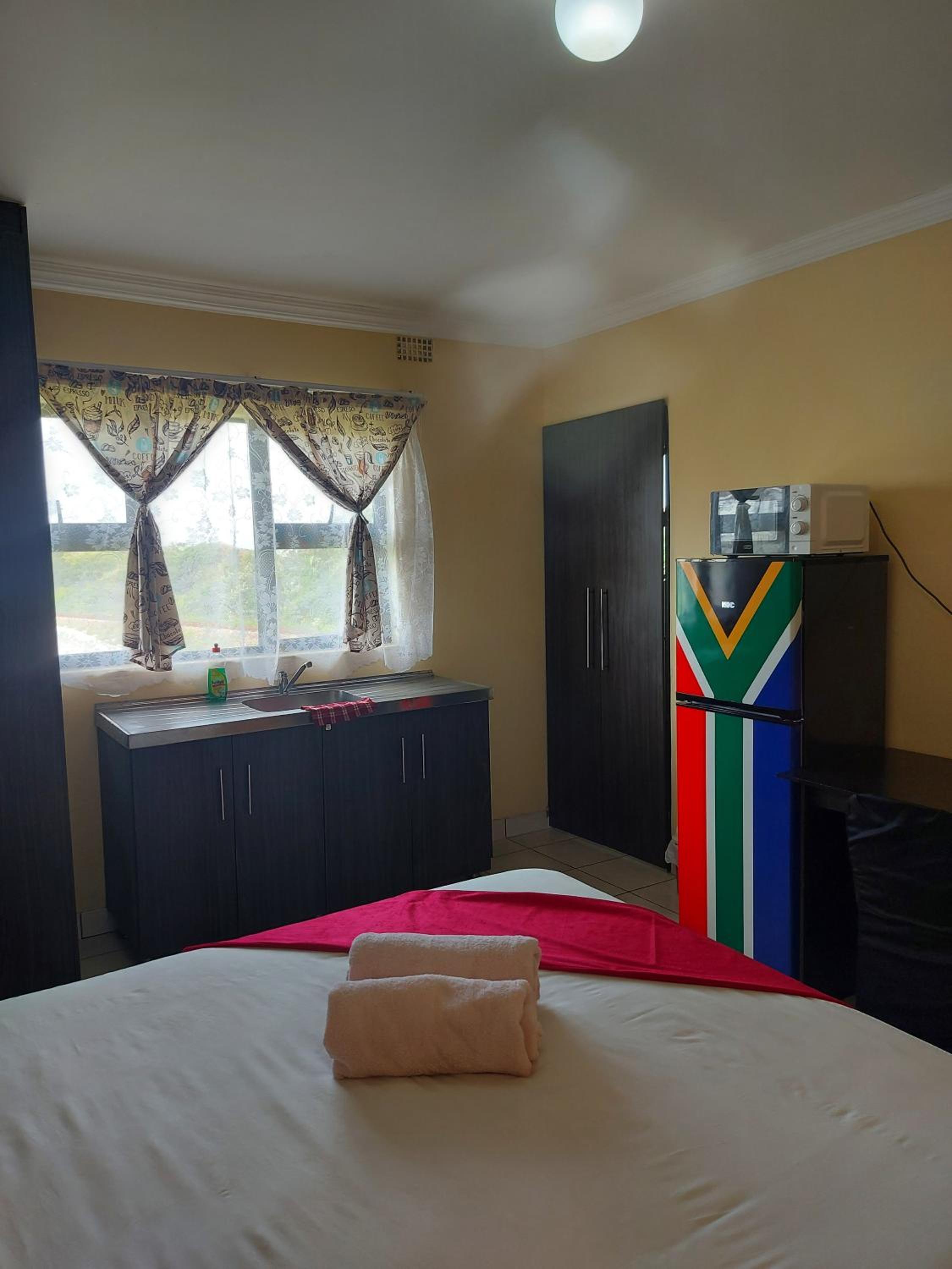 Classic Twin Room - Photo 16