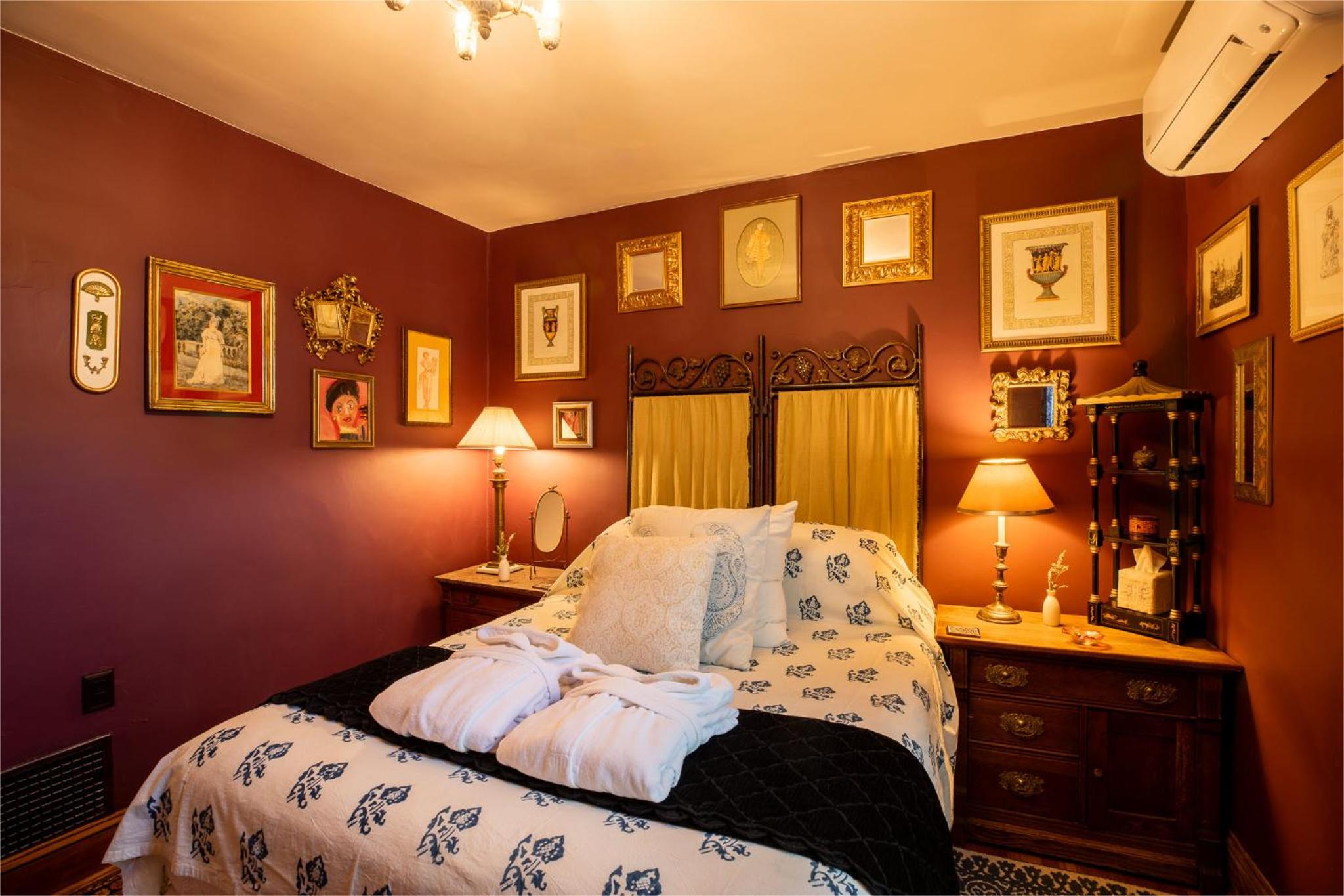 Four-Bedroom House photo 1