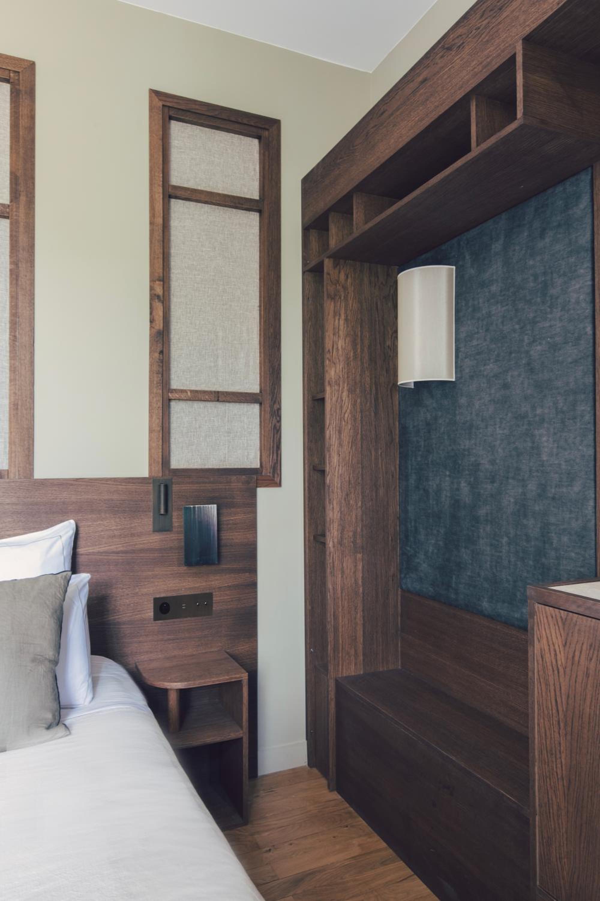 Deluxe Double Room - Photo 12
