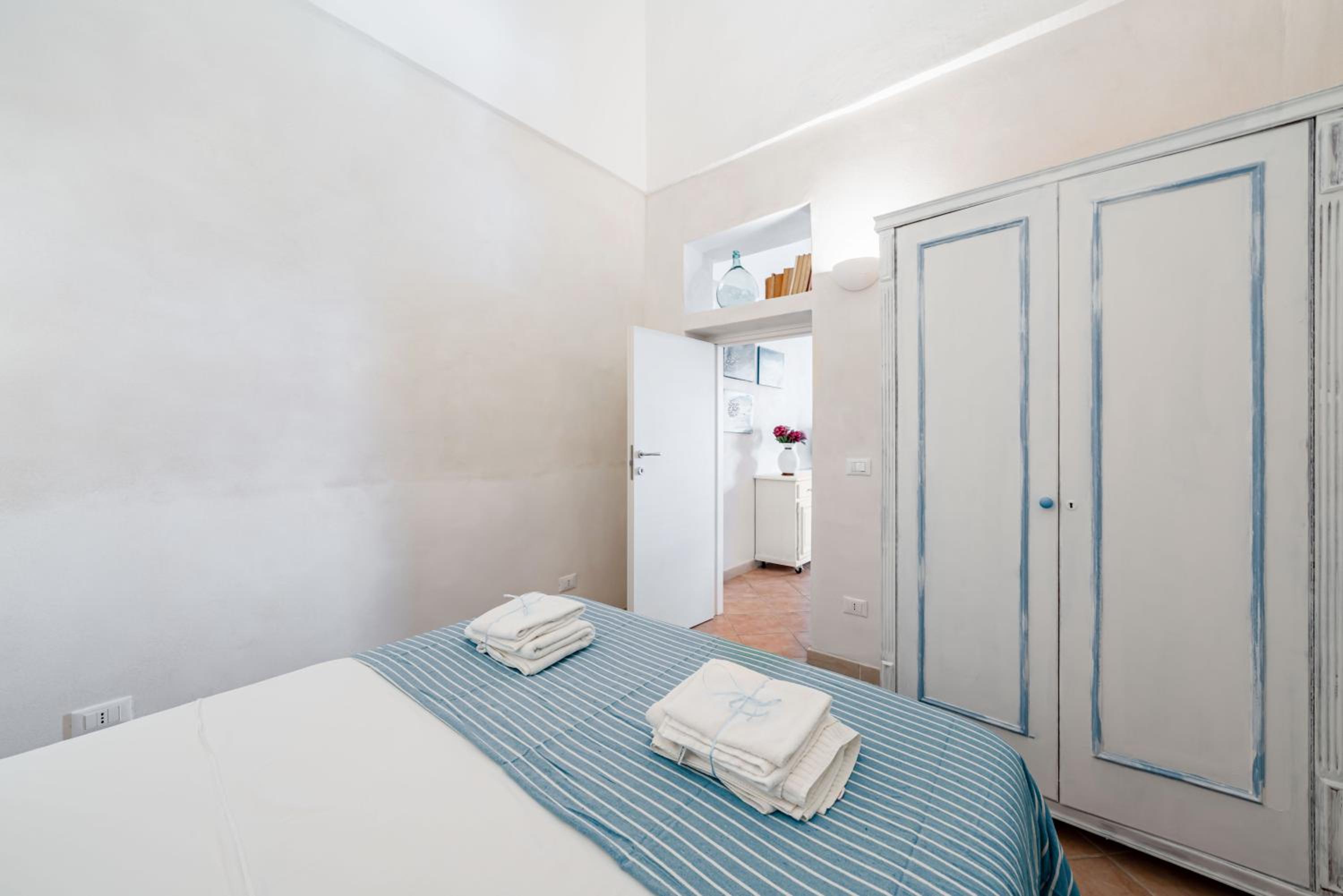 Two-Bedroom House photo 2