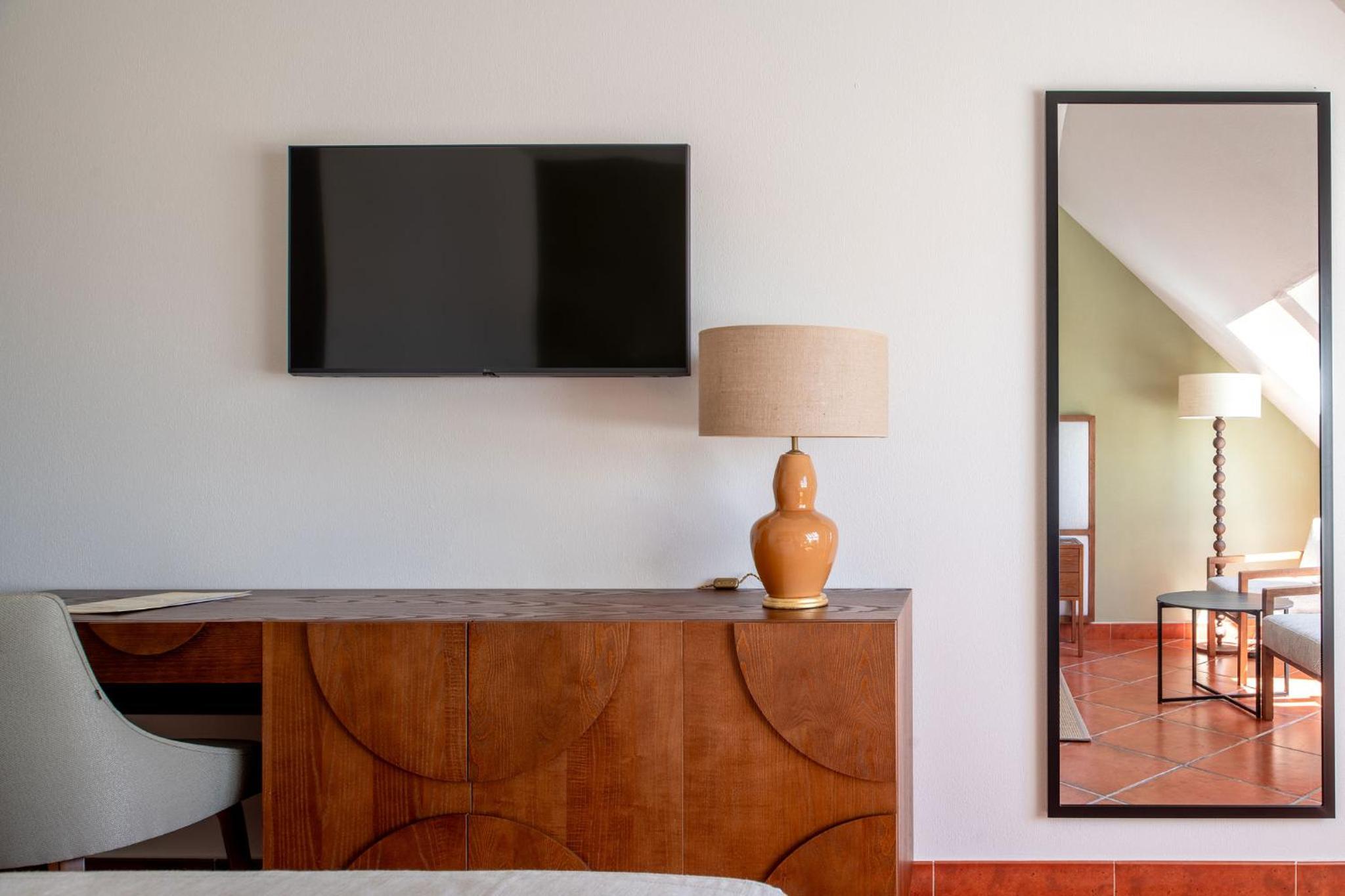 Habitación doble con techo inclinado