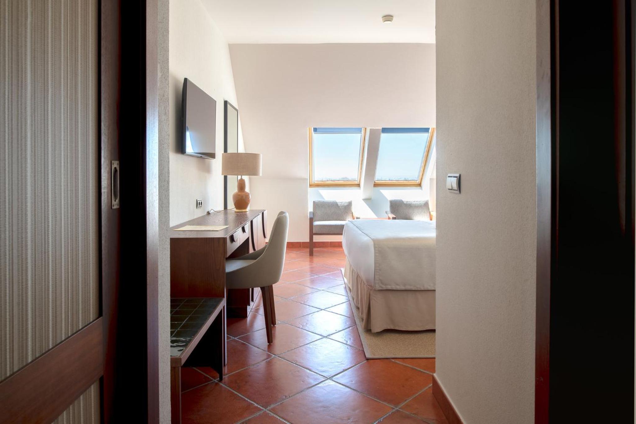 Double room with sloping ceilings photo 2