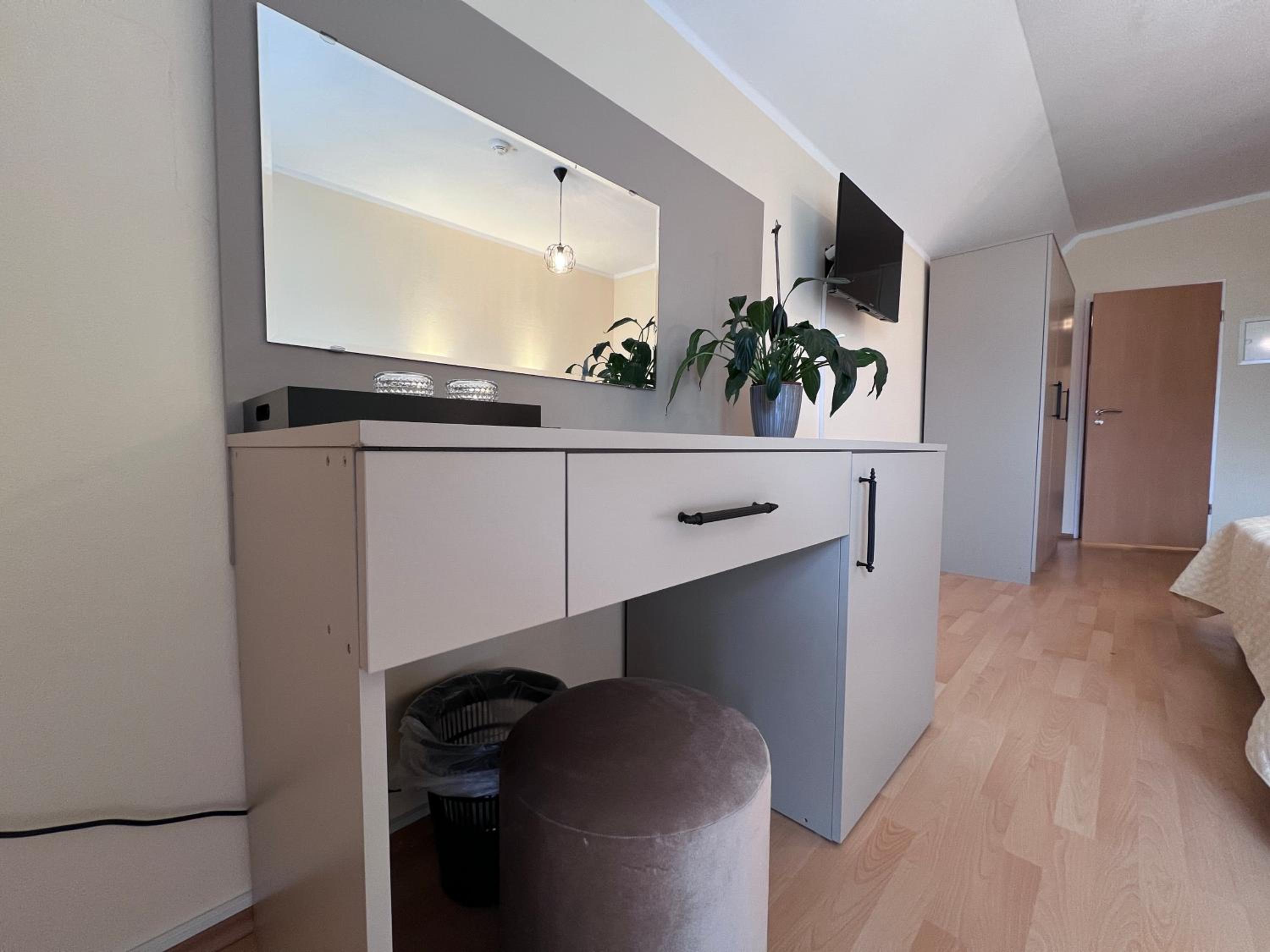 Standard Twin Room with Garden View photo 2