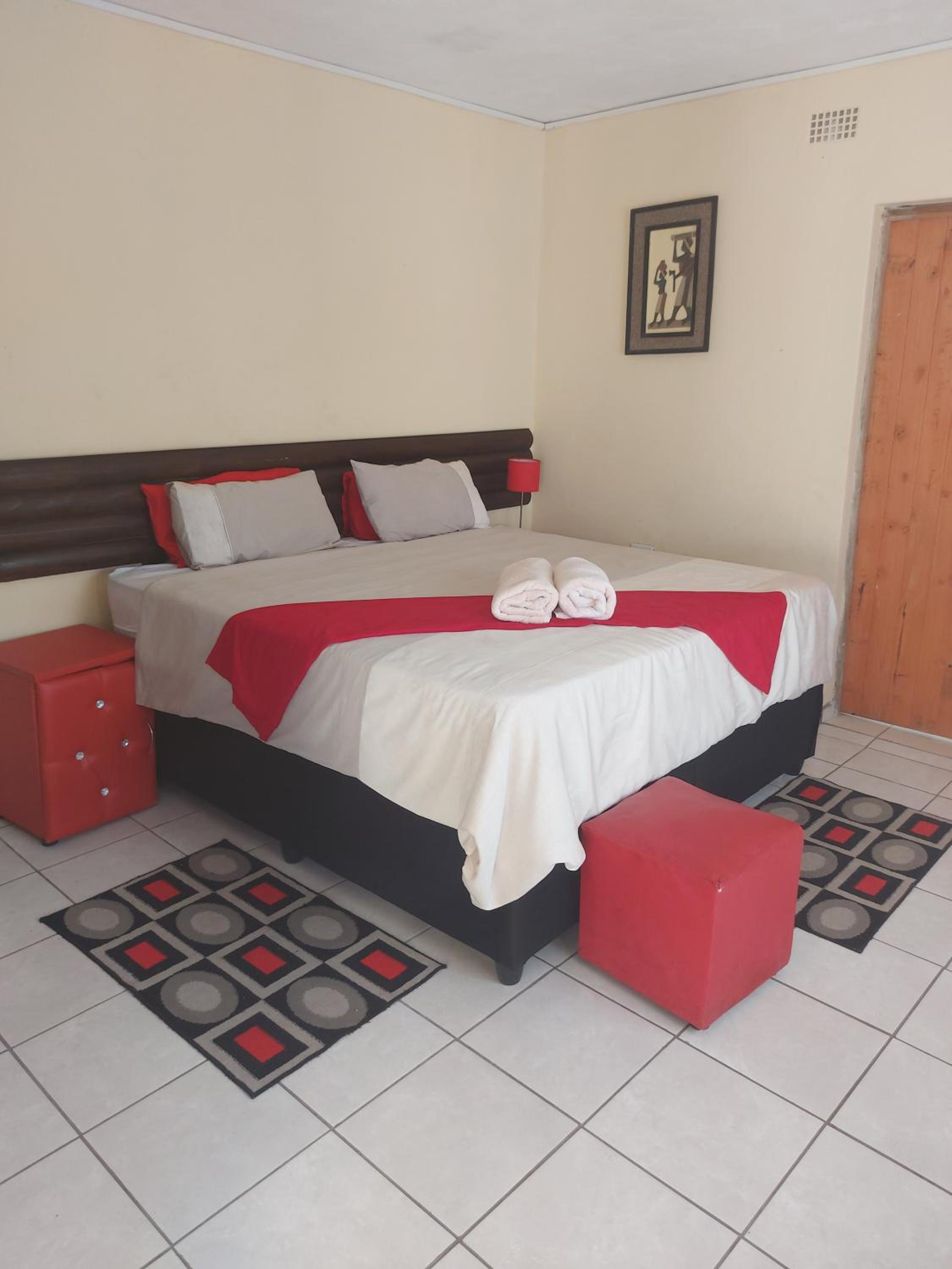 Double Room with Private Bathroom photo 1