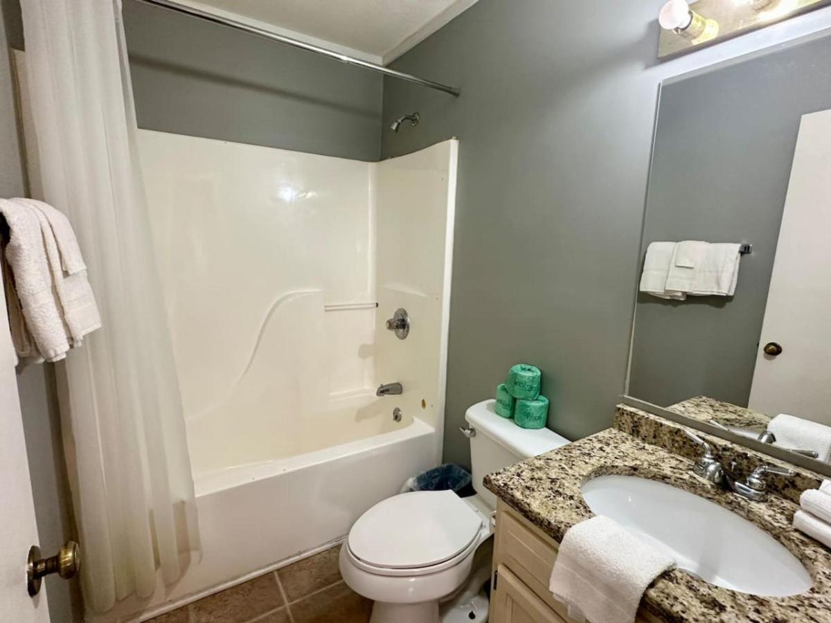 Two-Bedroom House photo 2