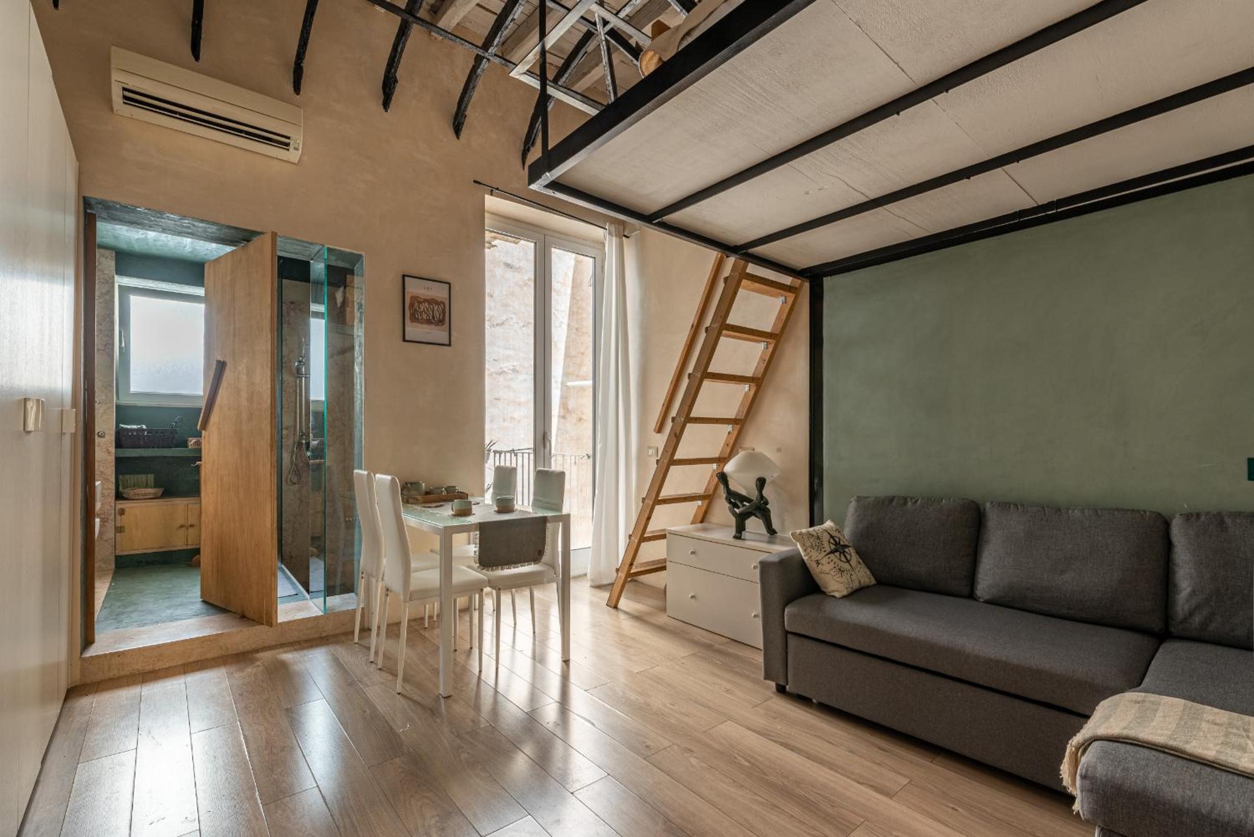 Apartment - Split Level